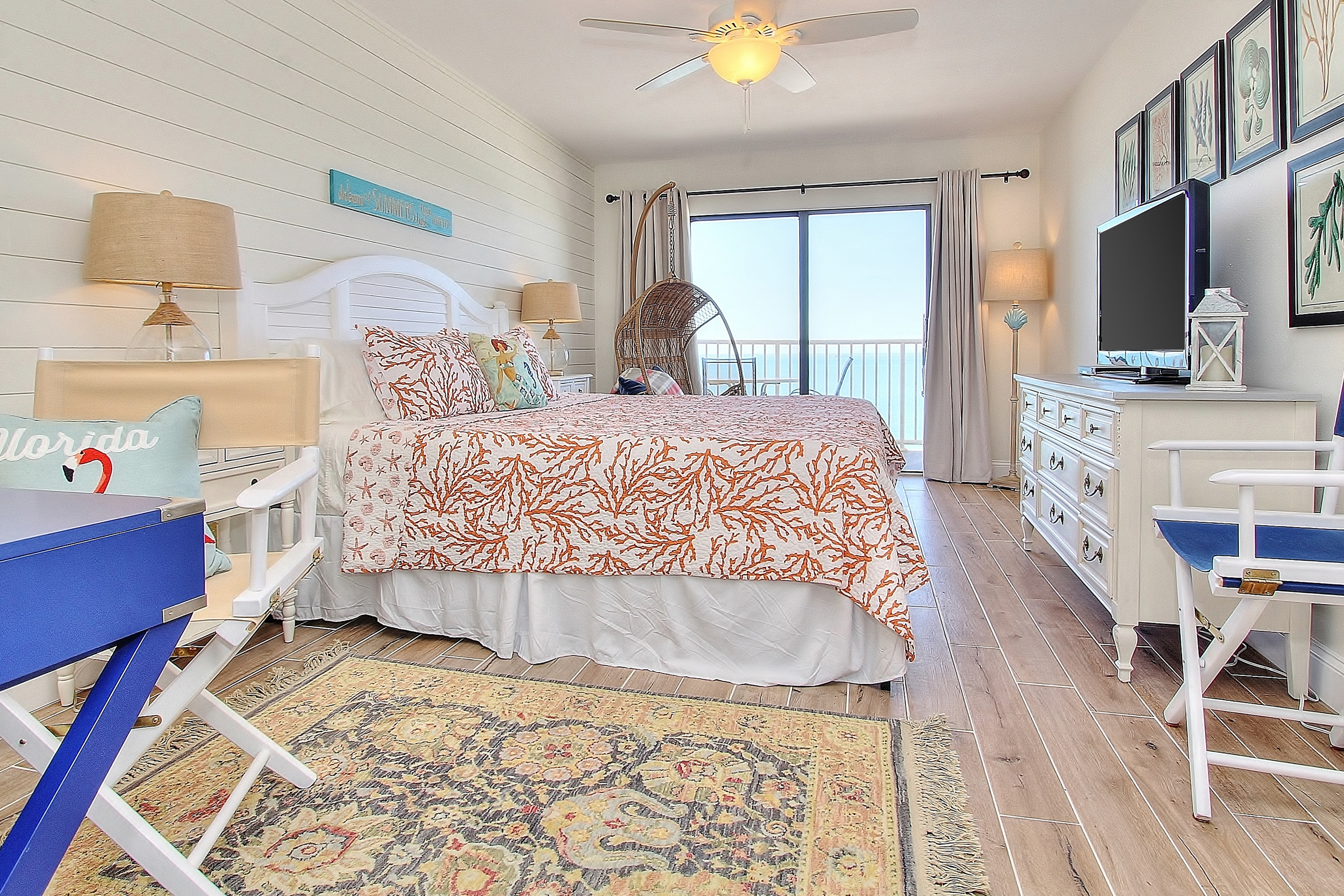 Beachfront condo with lovely Gulf view and heated pool