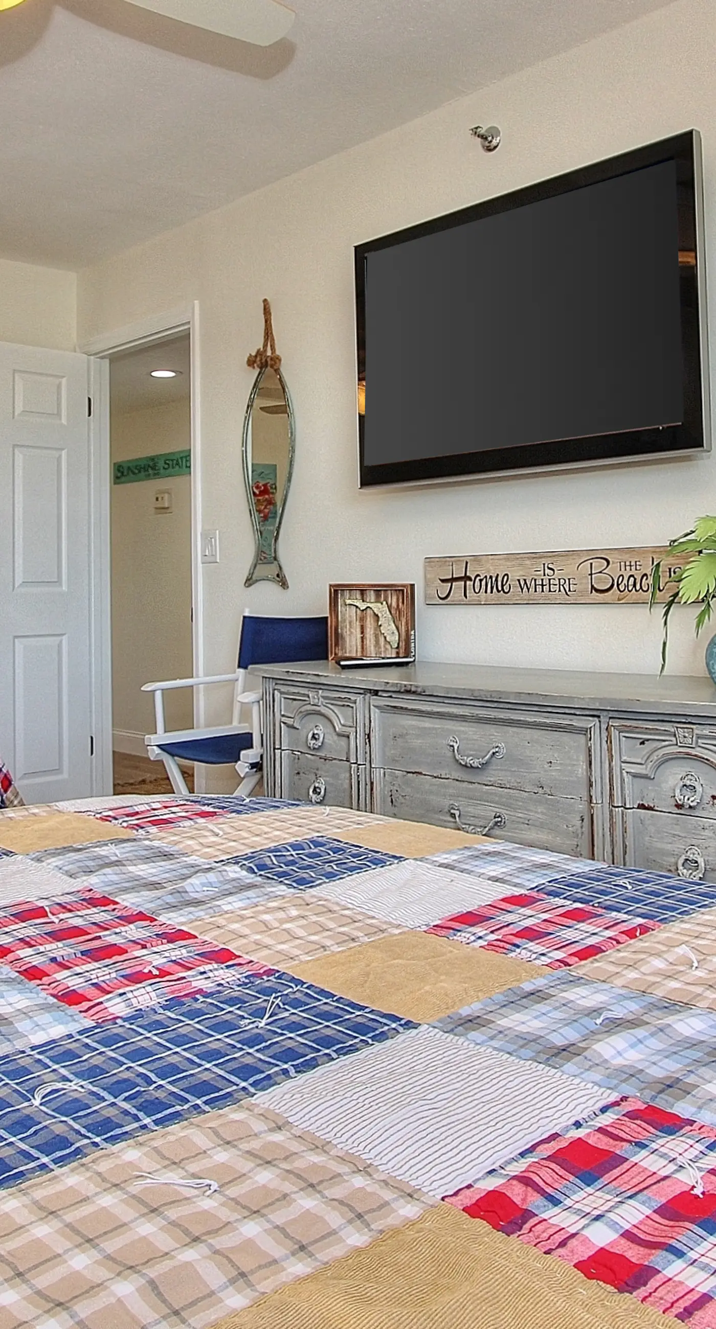 Beachfront condo with lovely Gulf view and heated pool