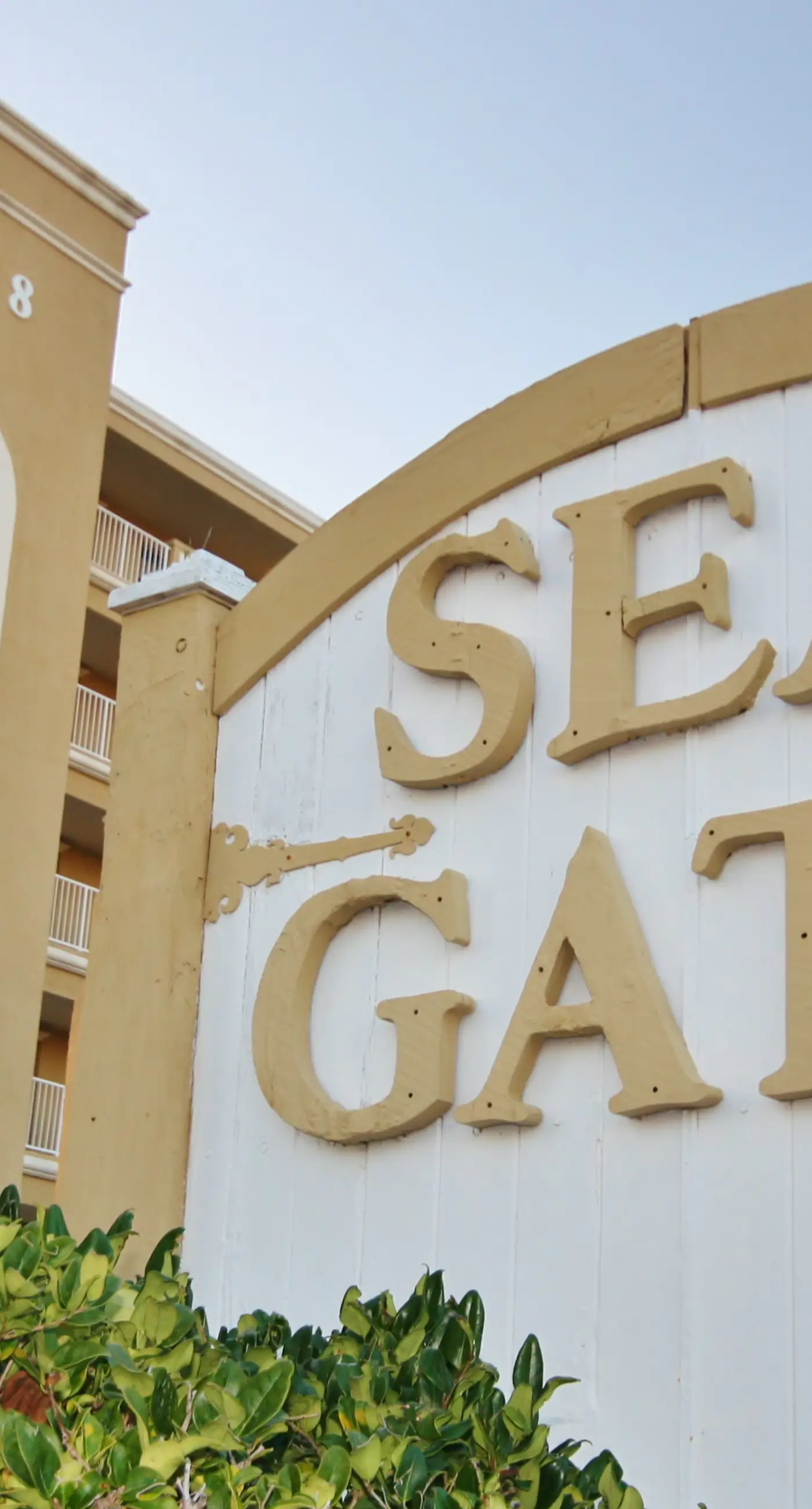 Beachfront condo with lovely Gulf view and heated pool