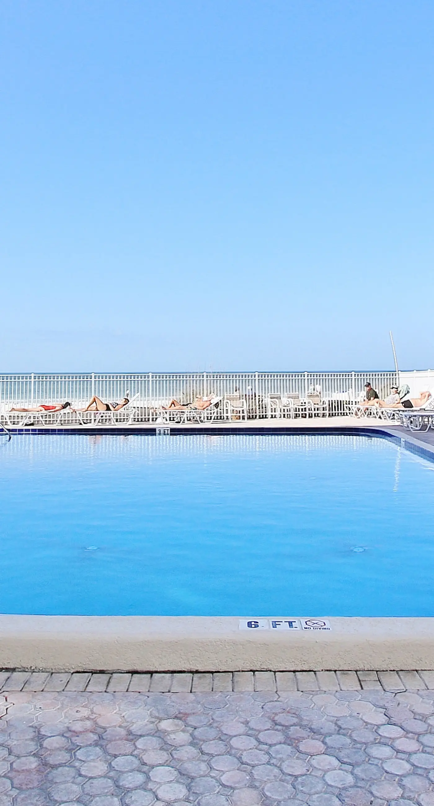 Beachfront condo with lovely Gulf view and heated pool
