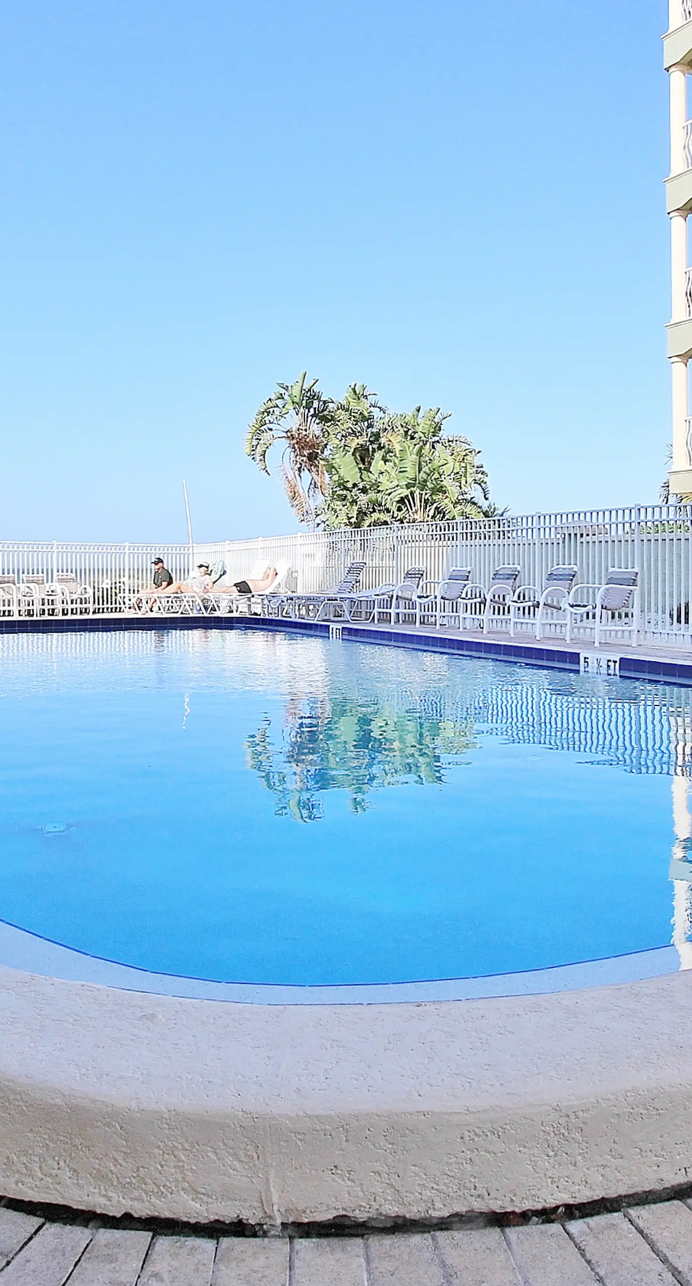 Beachfront condo with lovely Gulf view and heated pool