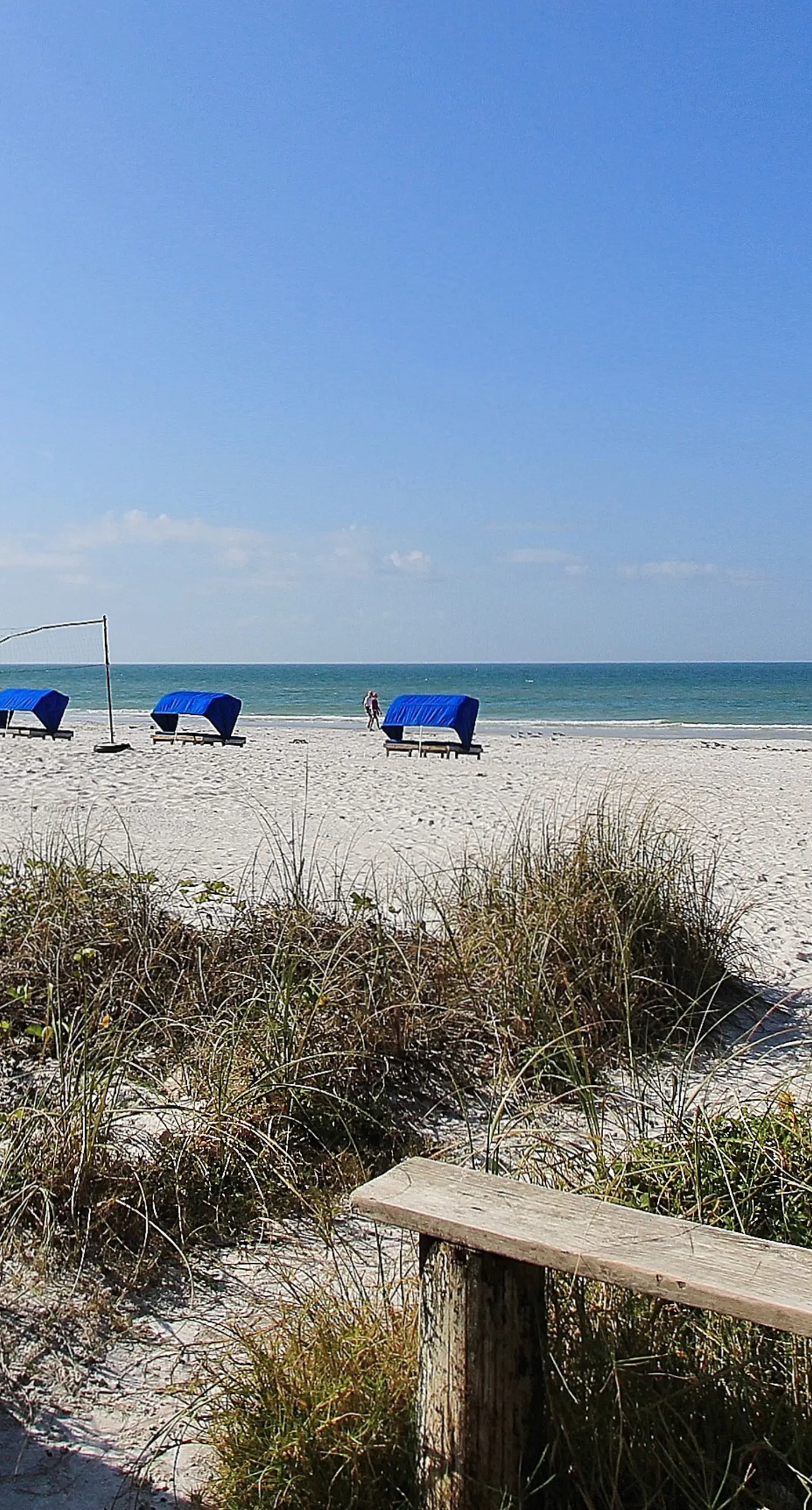 Beachfront condo with lovely Gulf view and heated pool