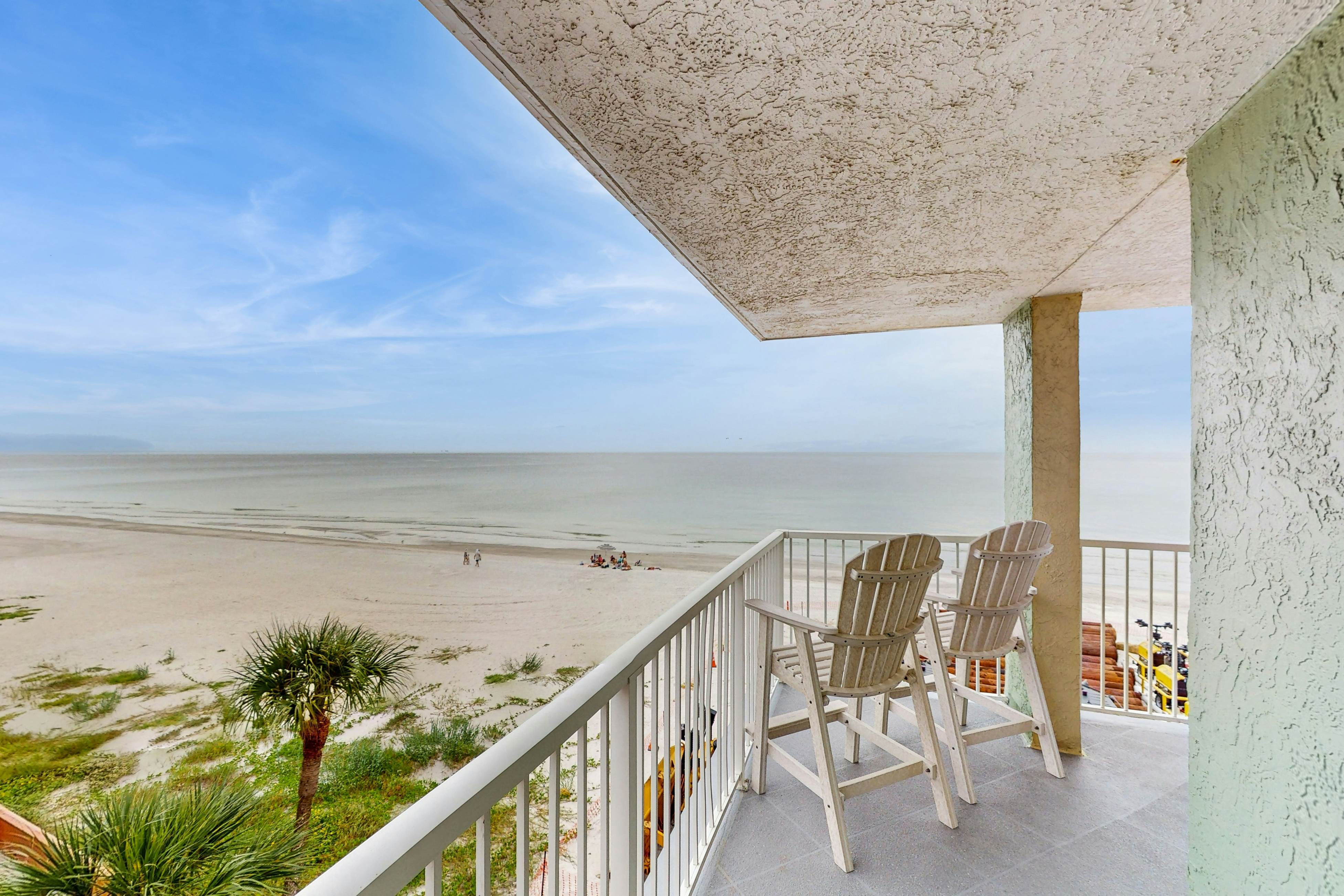Coastal condo with sweeping Gulf views & wraparound balcony - dogs welcome