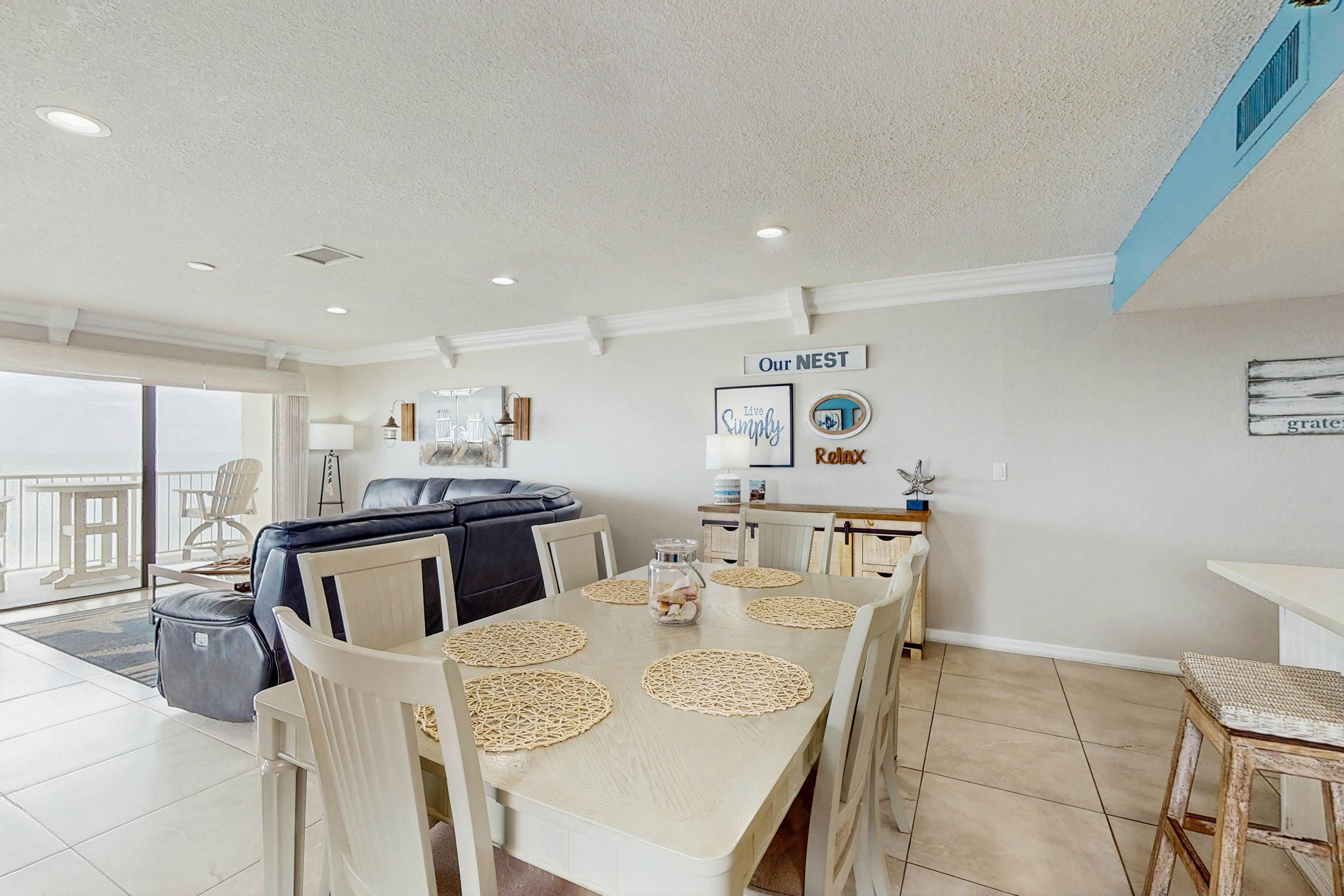 Coastal condo with sweeping Gulf views & wraparound balcony - dogs welcome