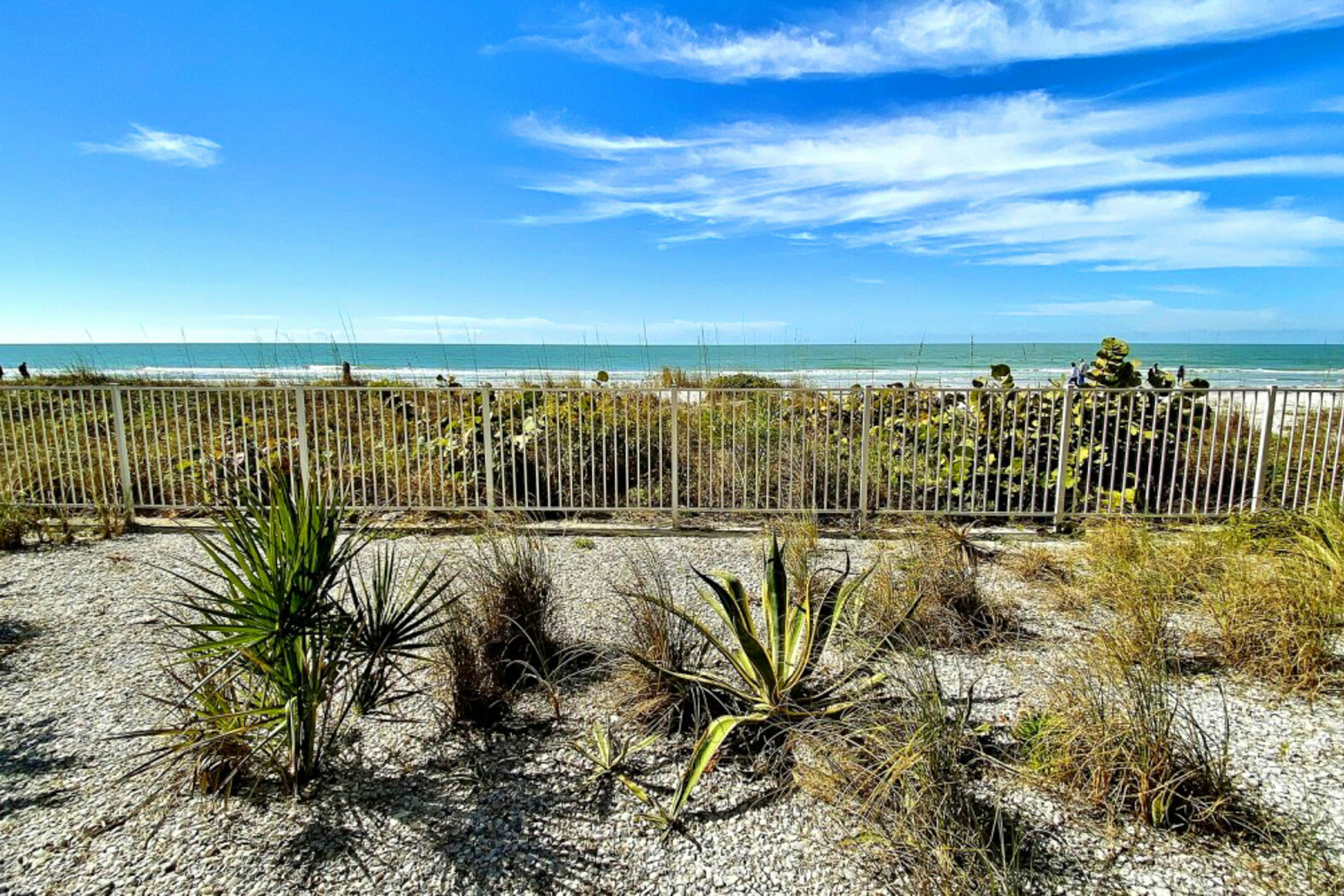 Coastal condo with sweeping Gulf views & wraparound balcony - dogs welcome