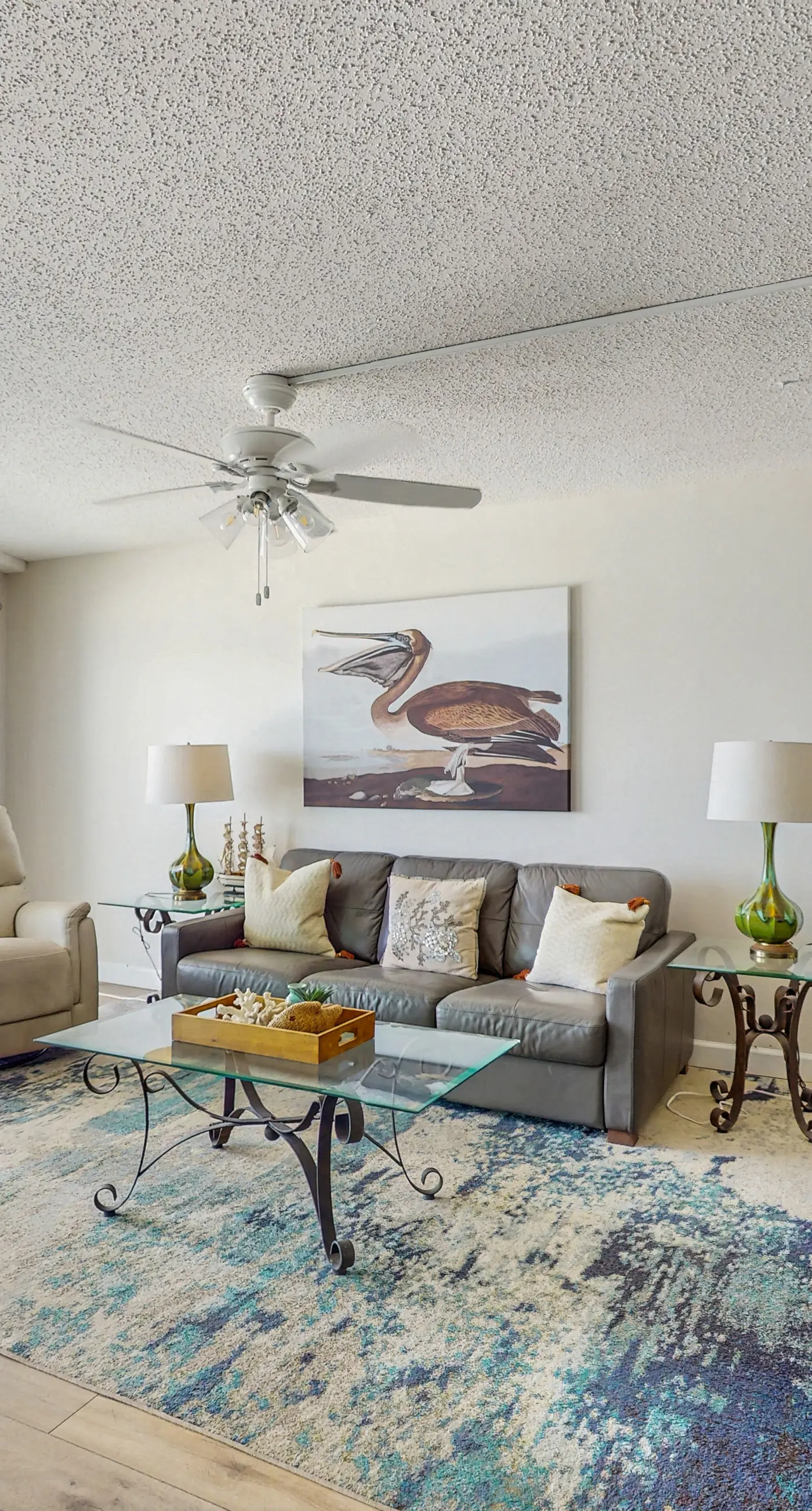 Beachfront Condo in Tampa | Balcony & Heated Pool