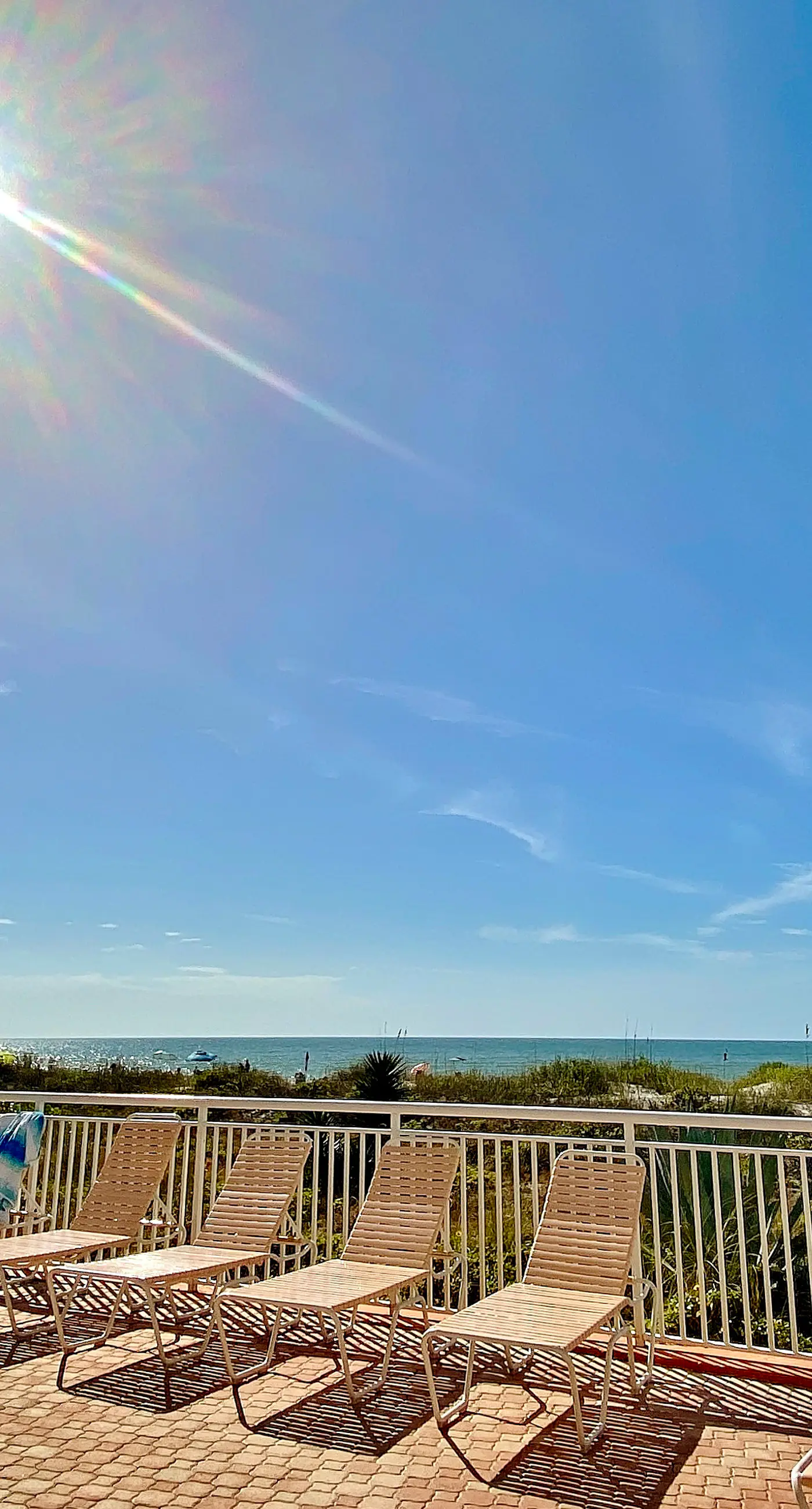 Beachfront Condo in Tampa | Balcony & Heated Pool