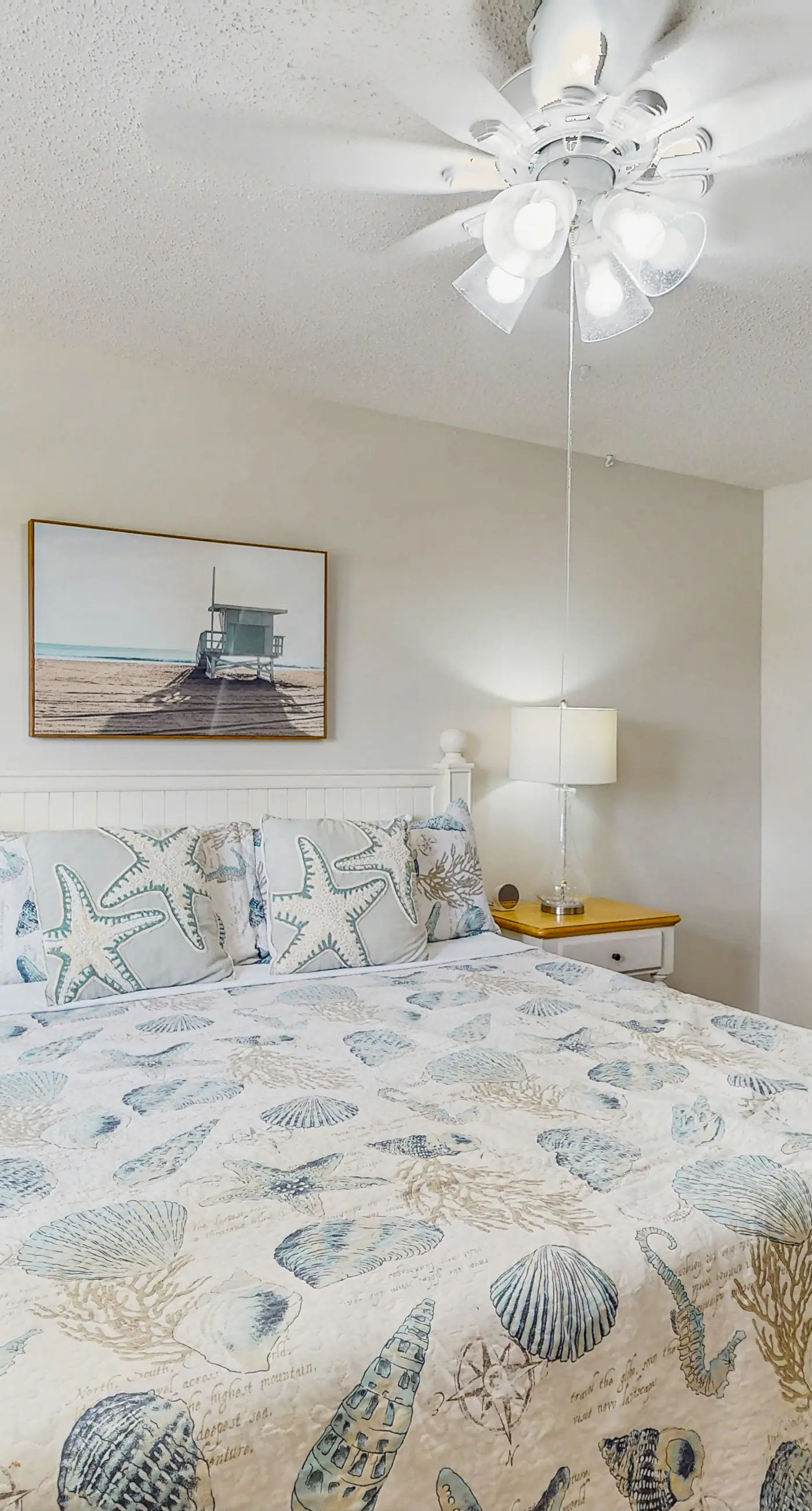 Beachfront Condo in Tampa | Balcony & Heated Pool