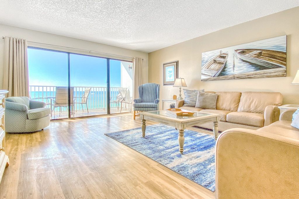 Beachfront coastal condo with private balcony WD on site heated pool and grills