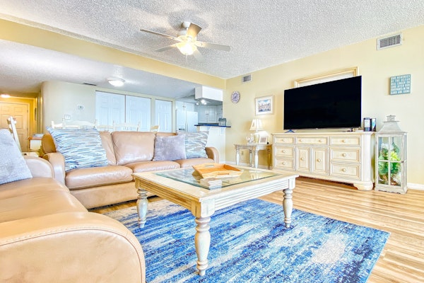Beachfront coastal condo with private balcony WD on site heated pool and grills