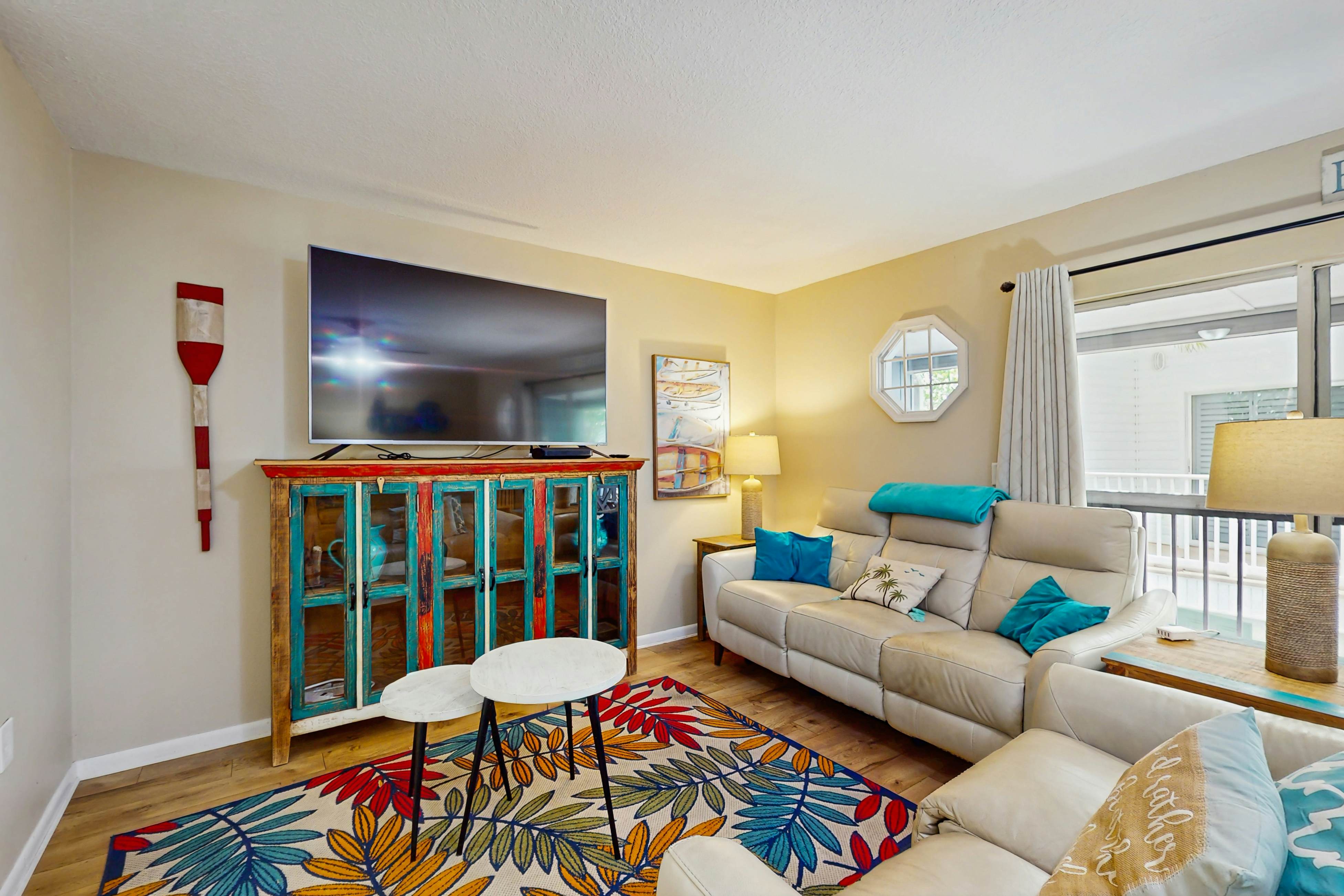 Intracoastal gem with kayaks, paddleboards & pool access - walk to beach