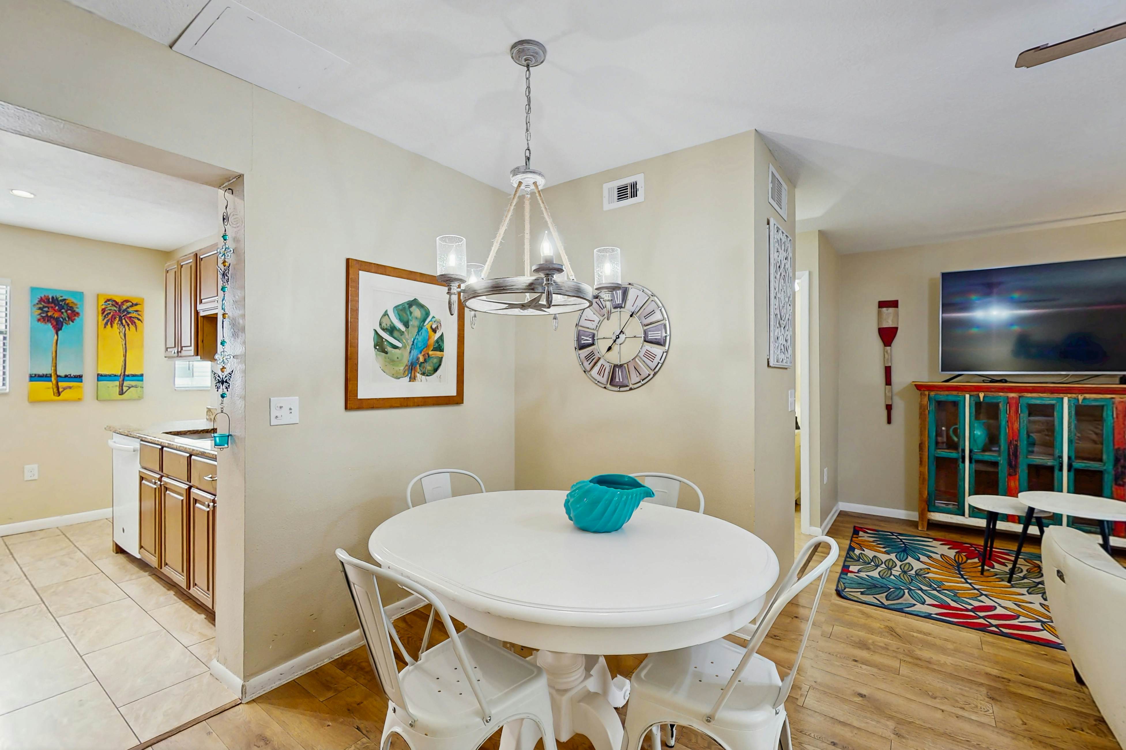 Intracoastal gem with kayaks, paddleboards & pool access - walk to beach