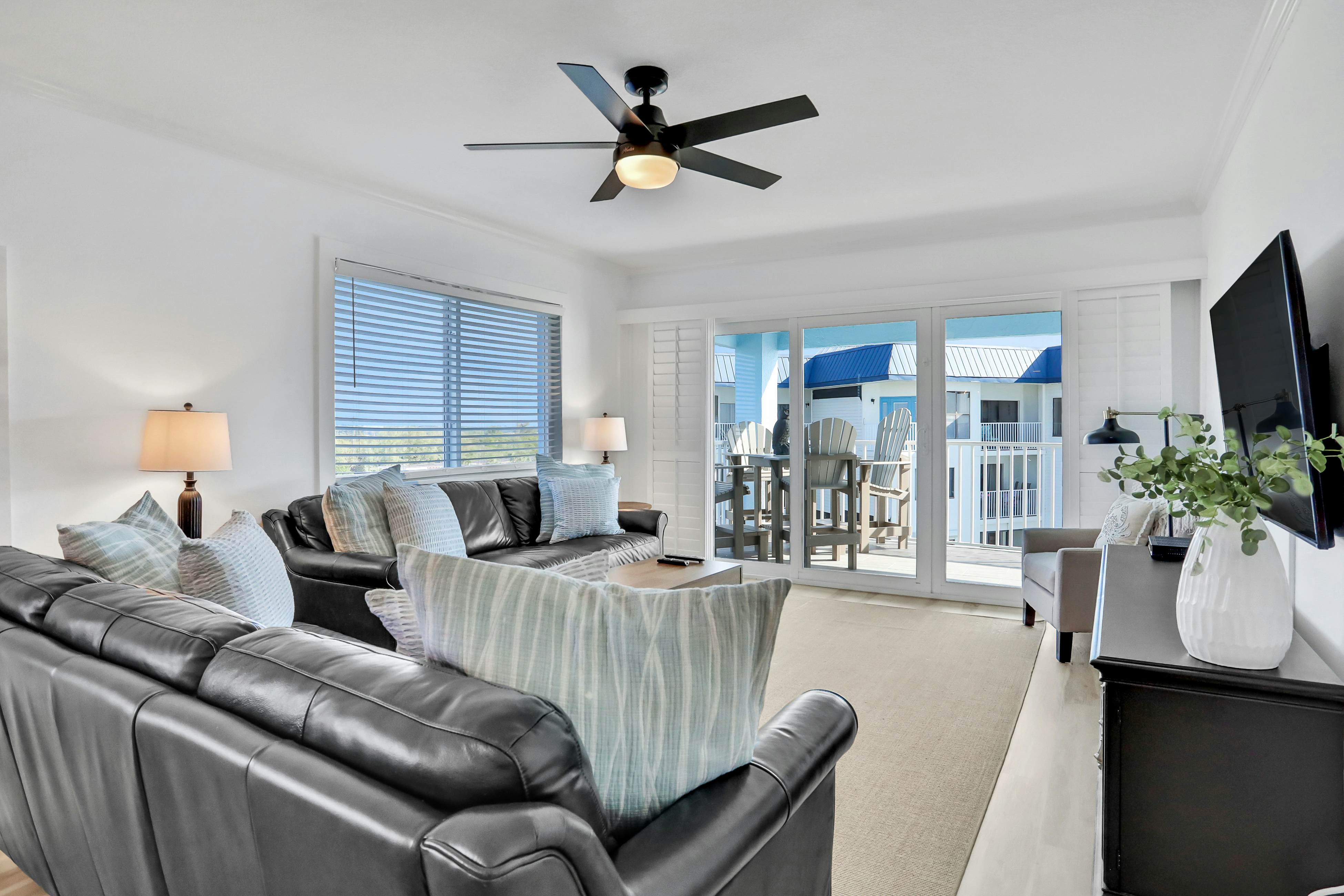 Perfectly poised condo with fabulous Gulf and Intracoastal views