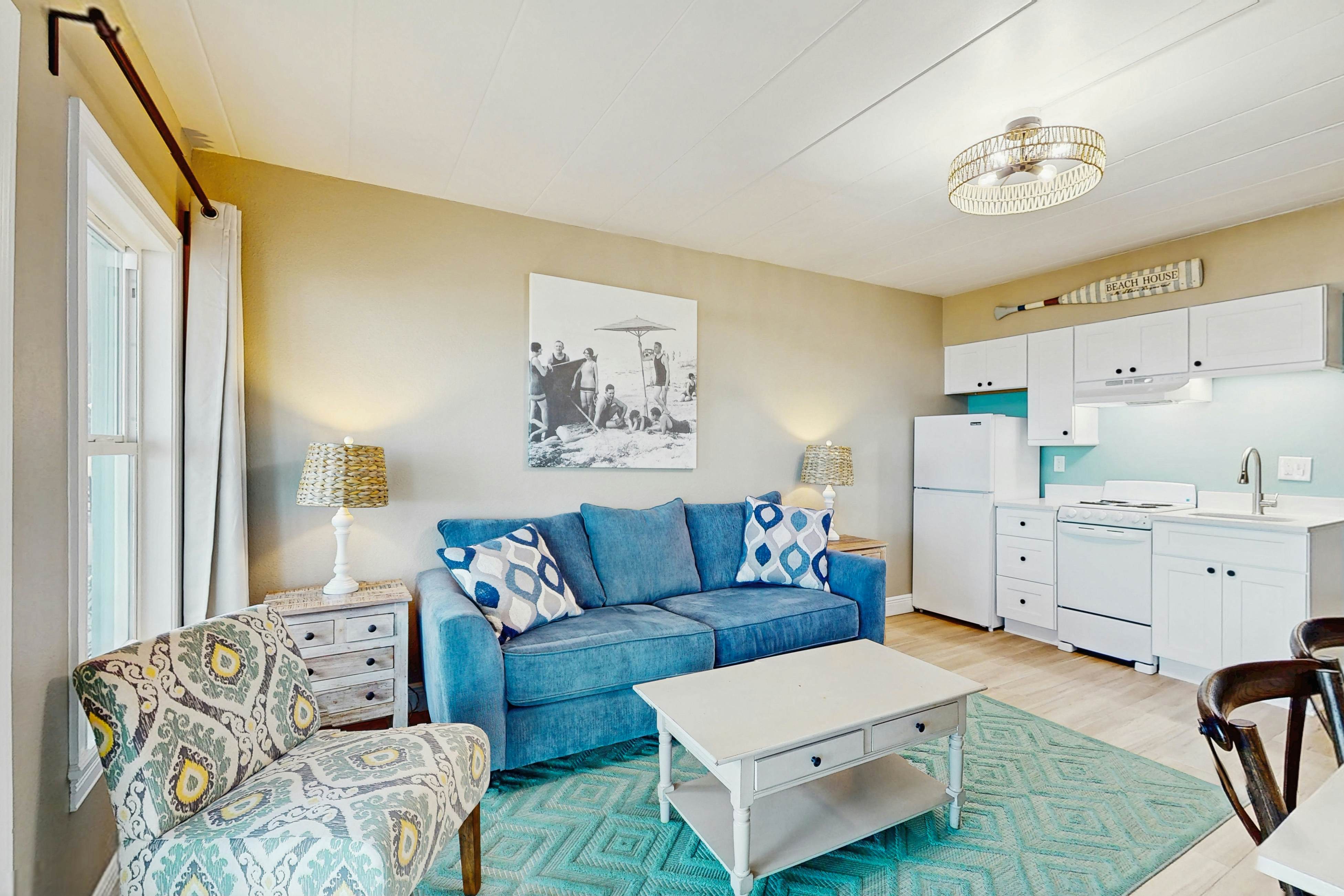 Gulf-front condo with full kitchen & central AC