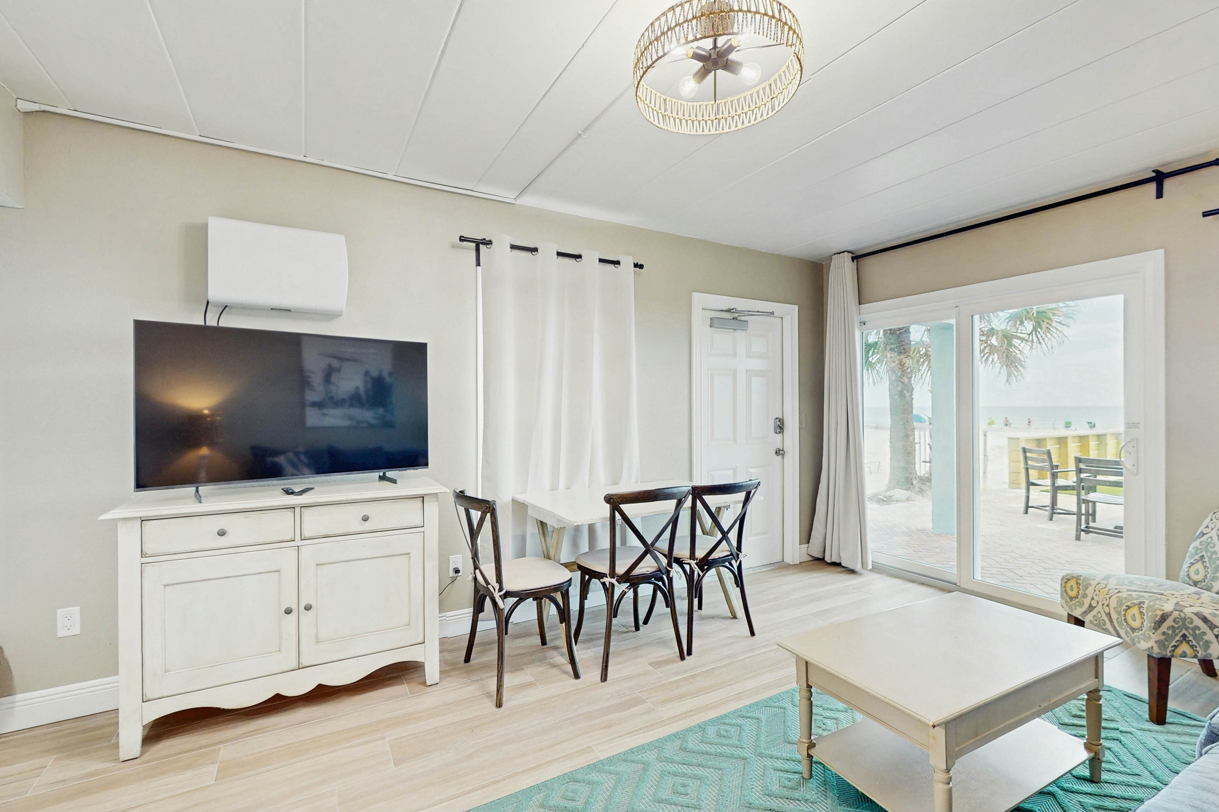 Gulf-front condo with full kitchen & central AC