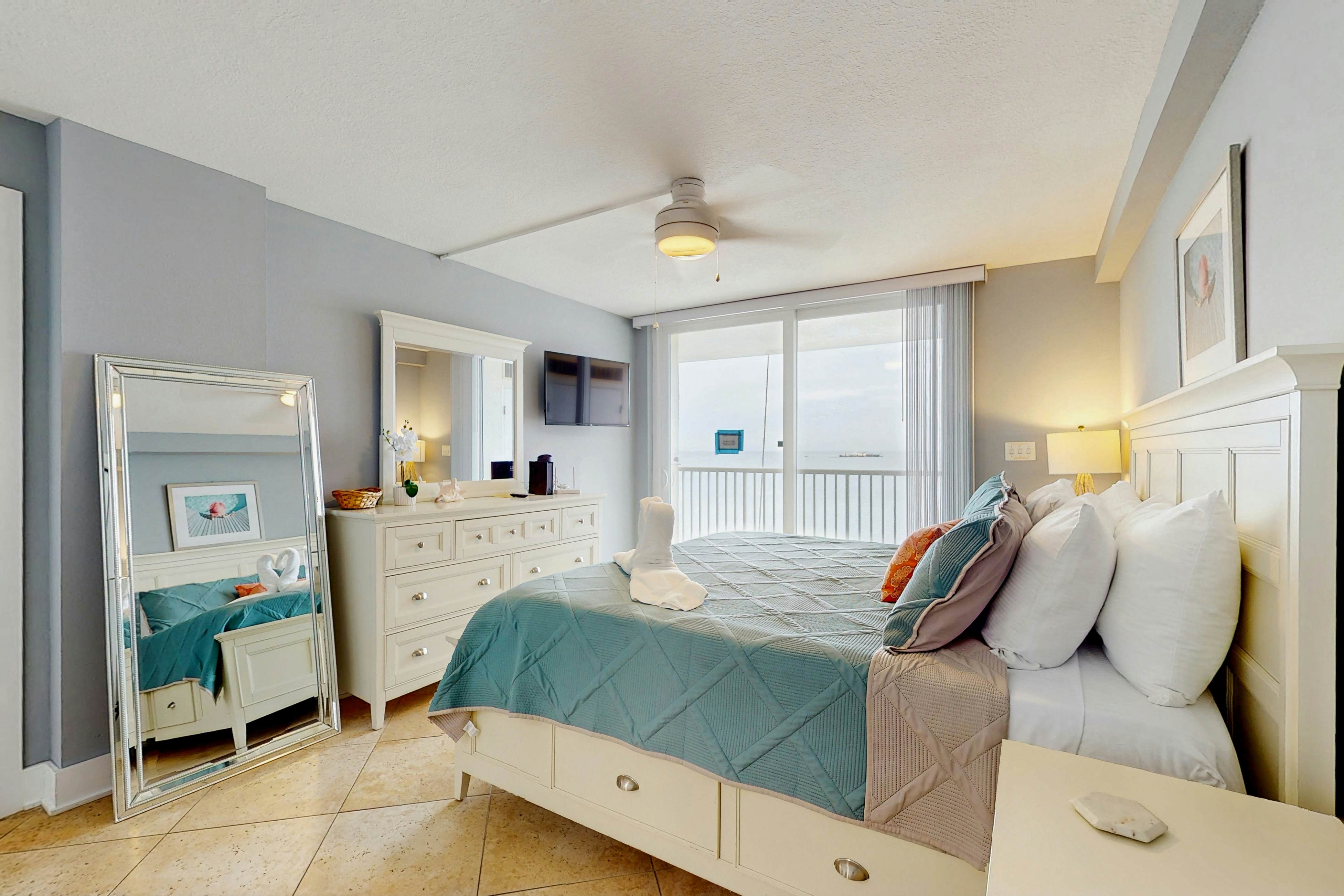 Beachside oasis in charming Indian Shores with shared pool & hot tub