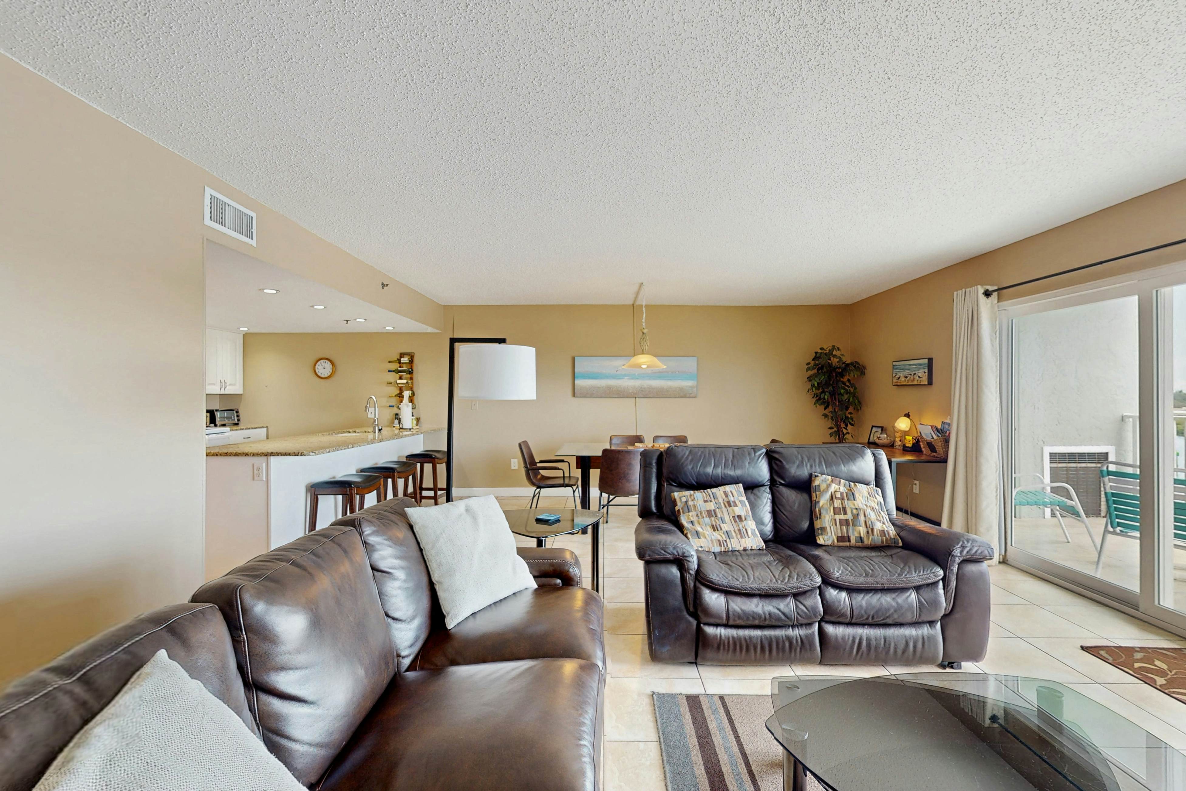 Water-view condo with heated Gulf-front- private balcony & central AC