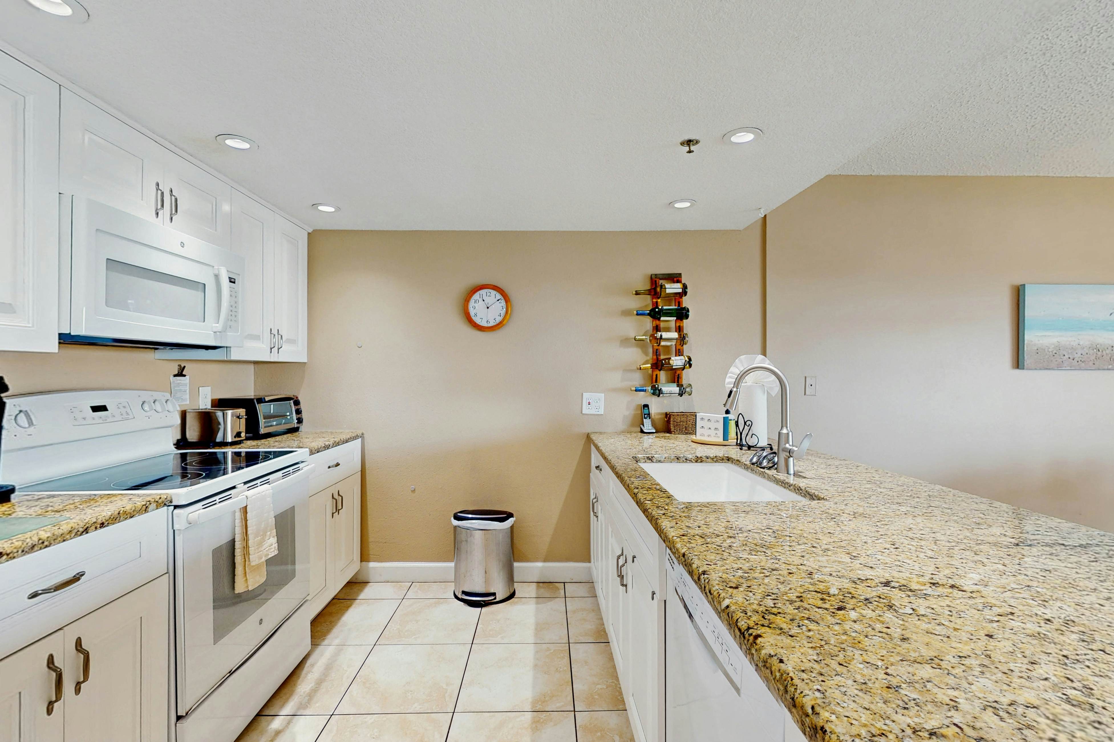 Water-view condo with heated Gulf-front- private balcony & central AC