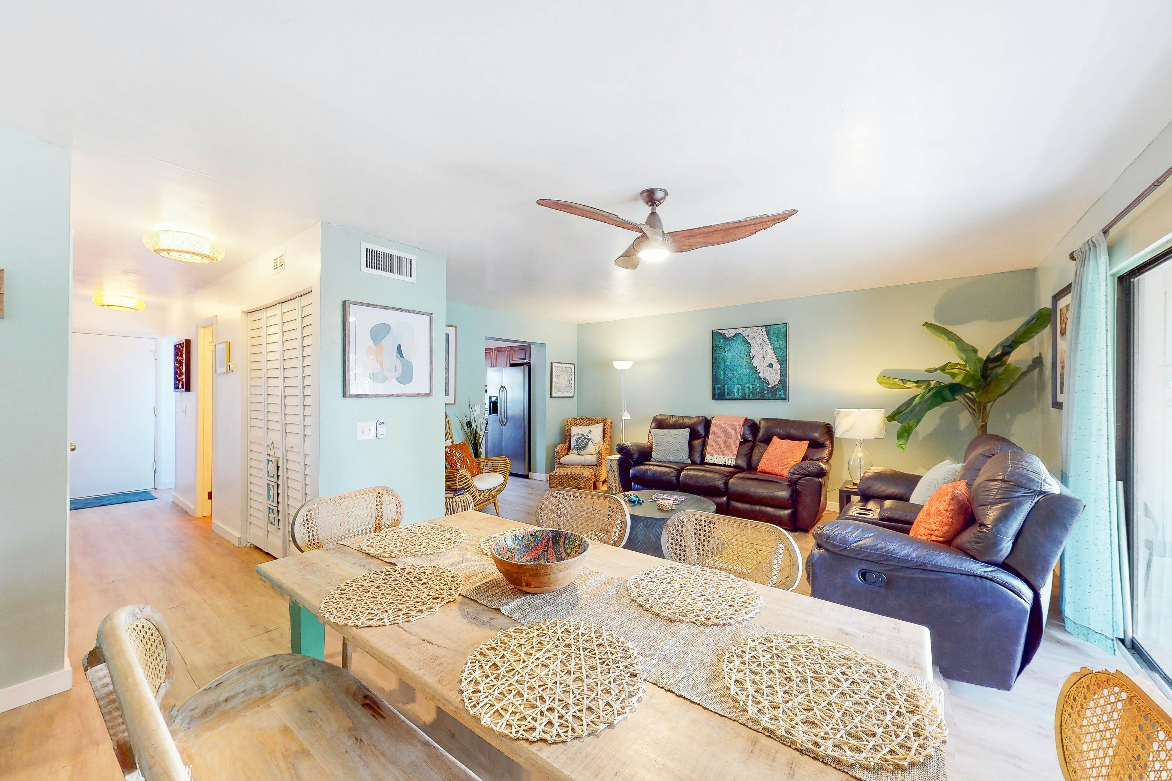 Lovely waterfront townhouse with pool, fast WiFi, central AC, & washer/dryer