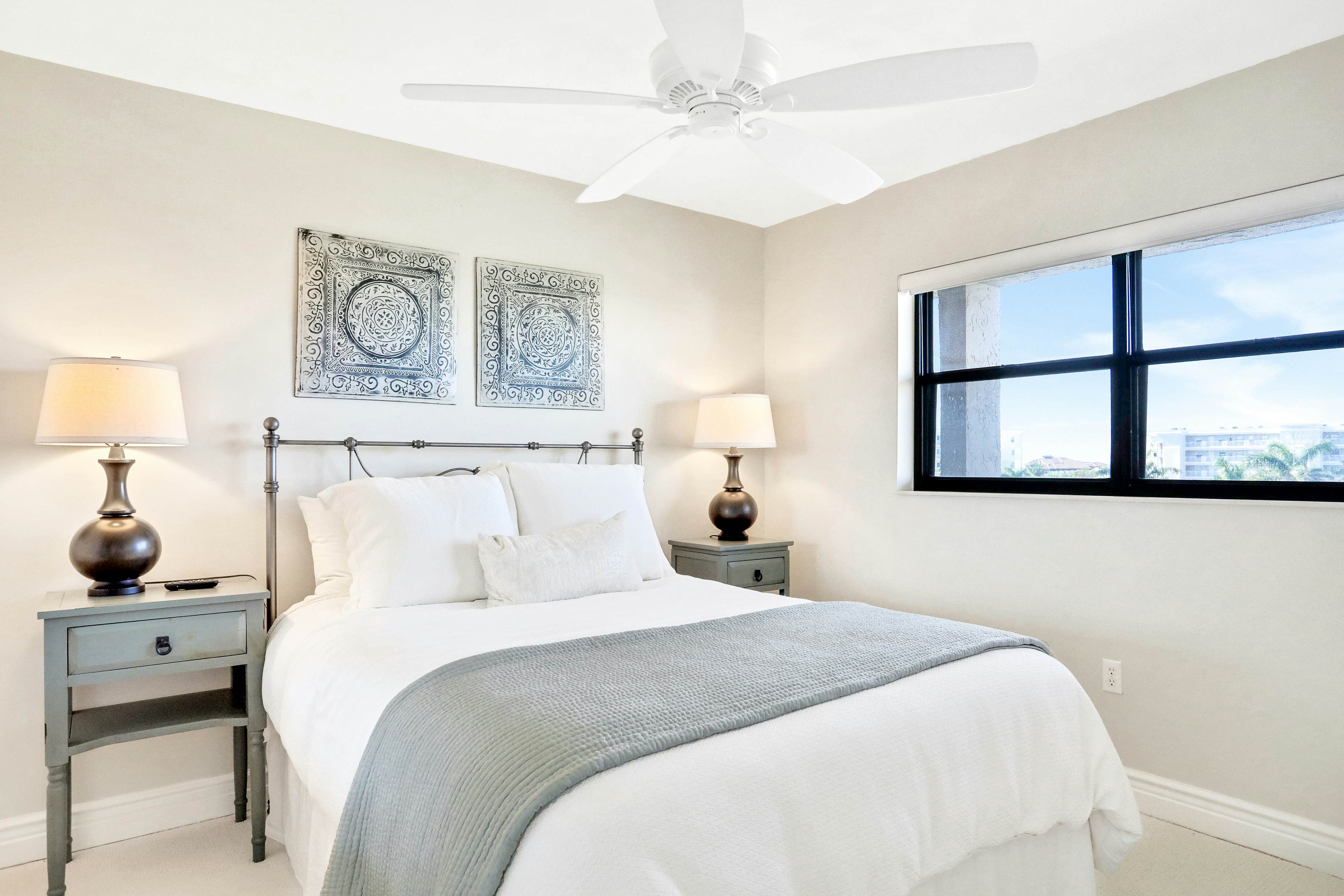 Elegant condo with water view near beach - pool & hot tub, fast WiFi & AC