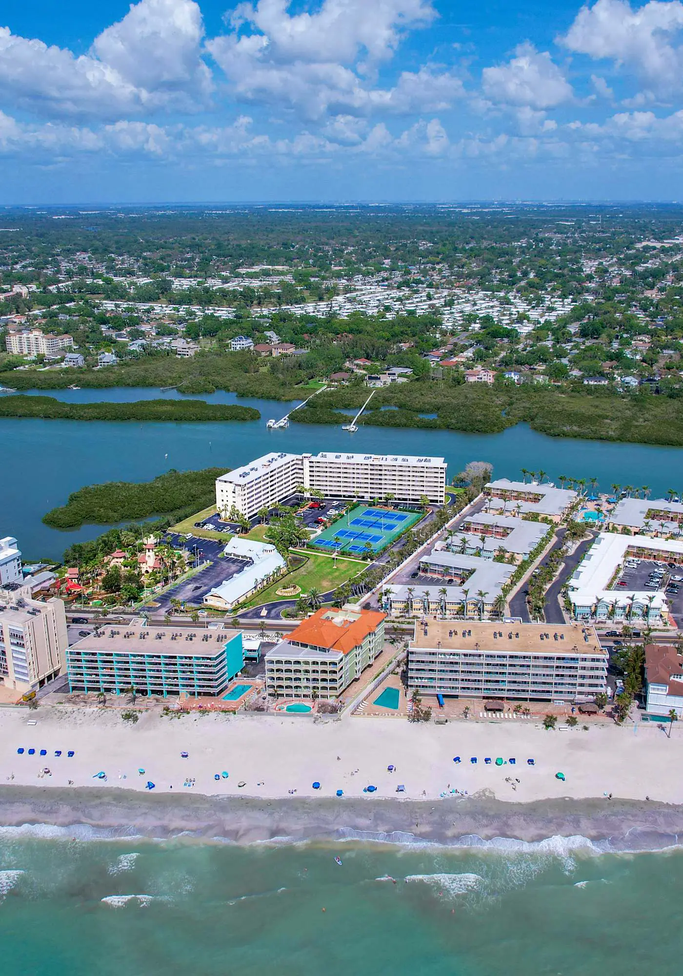 Elegant condo with water view near beach pool and hot tub fast WiFi and AC