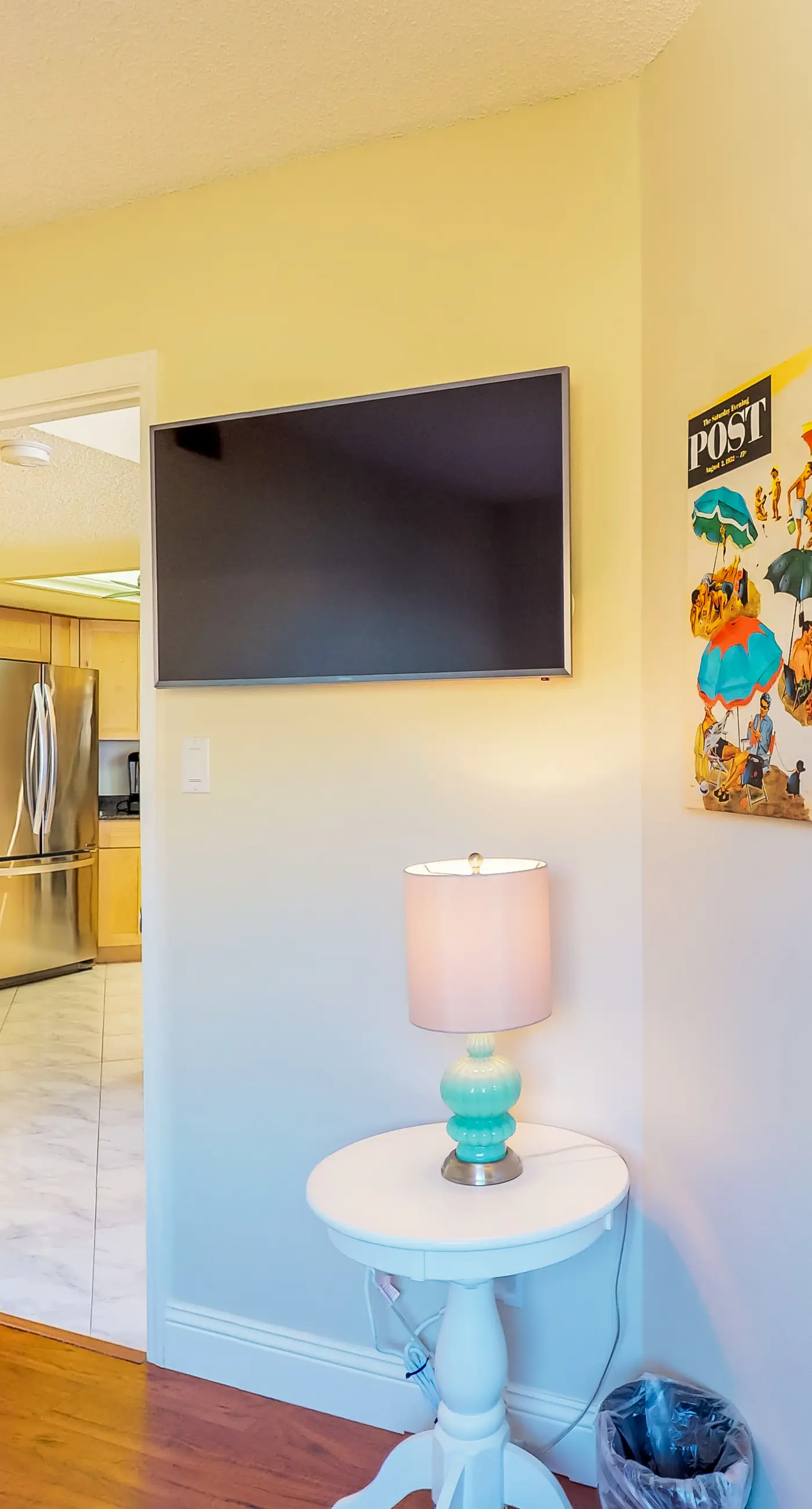 Sunny beachfront condo with pool access to beach attractions