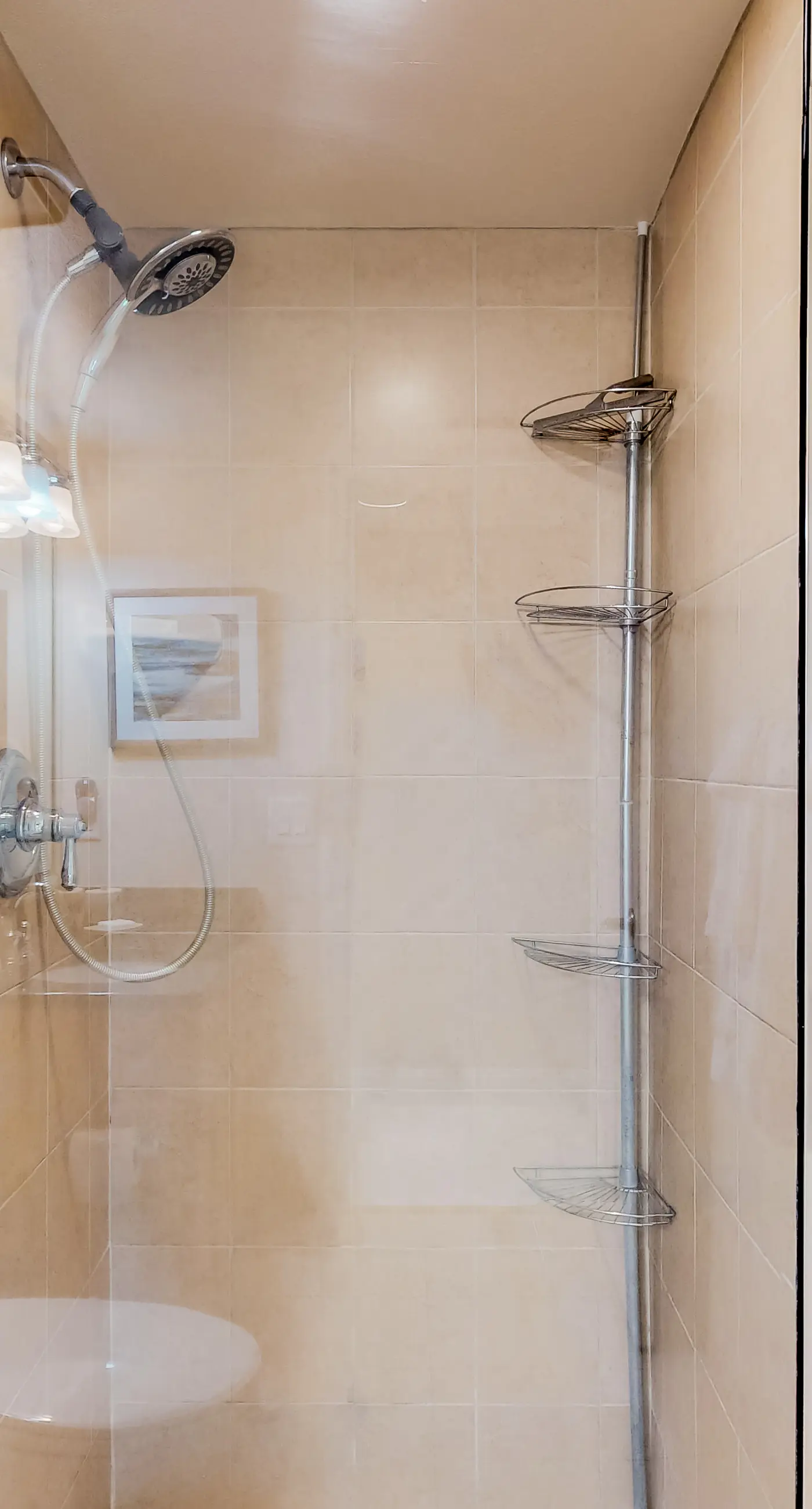 Sunny beachfront condo with pool access to beach attractions