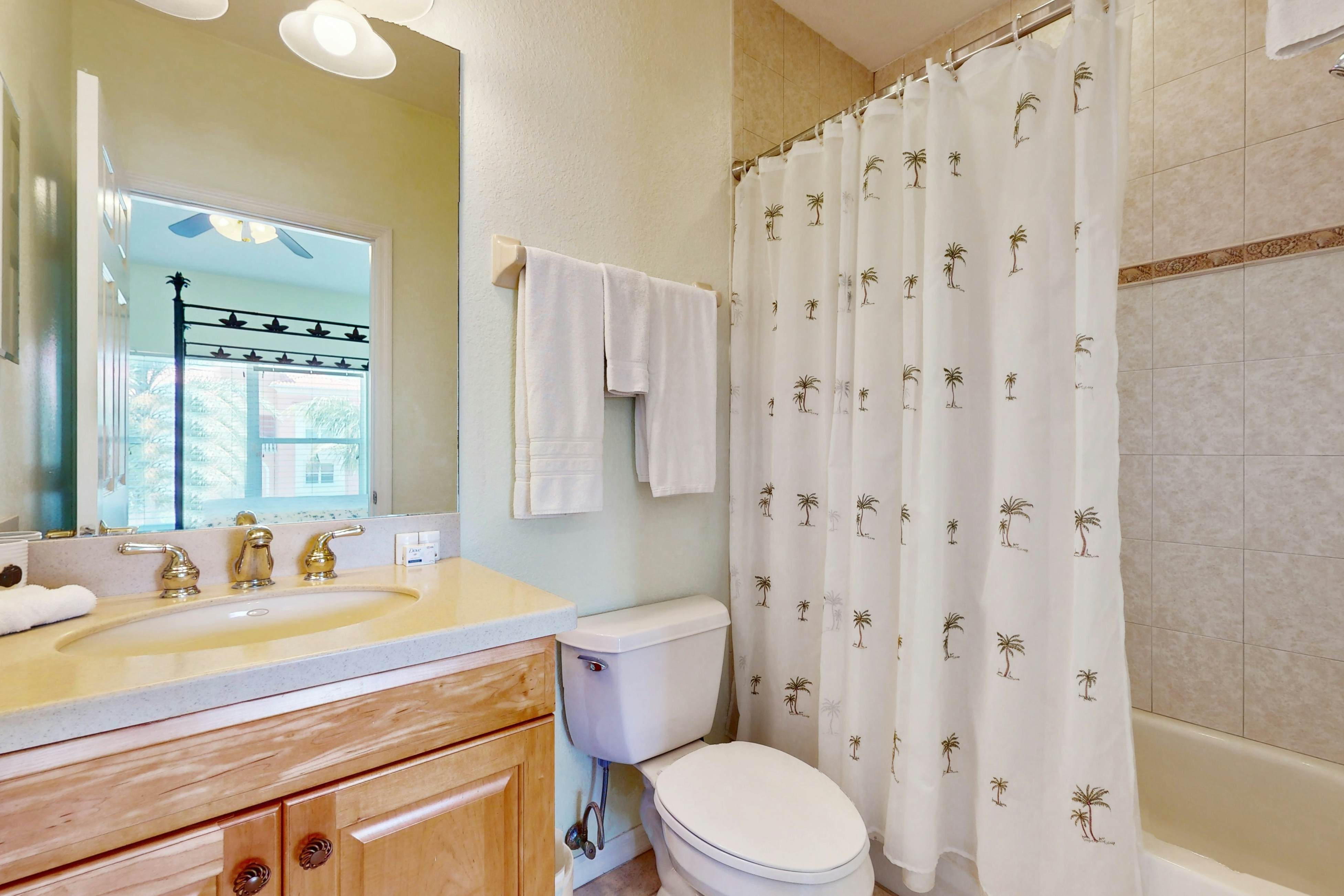 Gulf-front townhome right on the beach with pool & balcony - snowbird-friendly