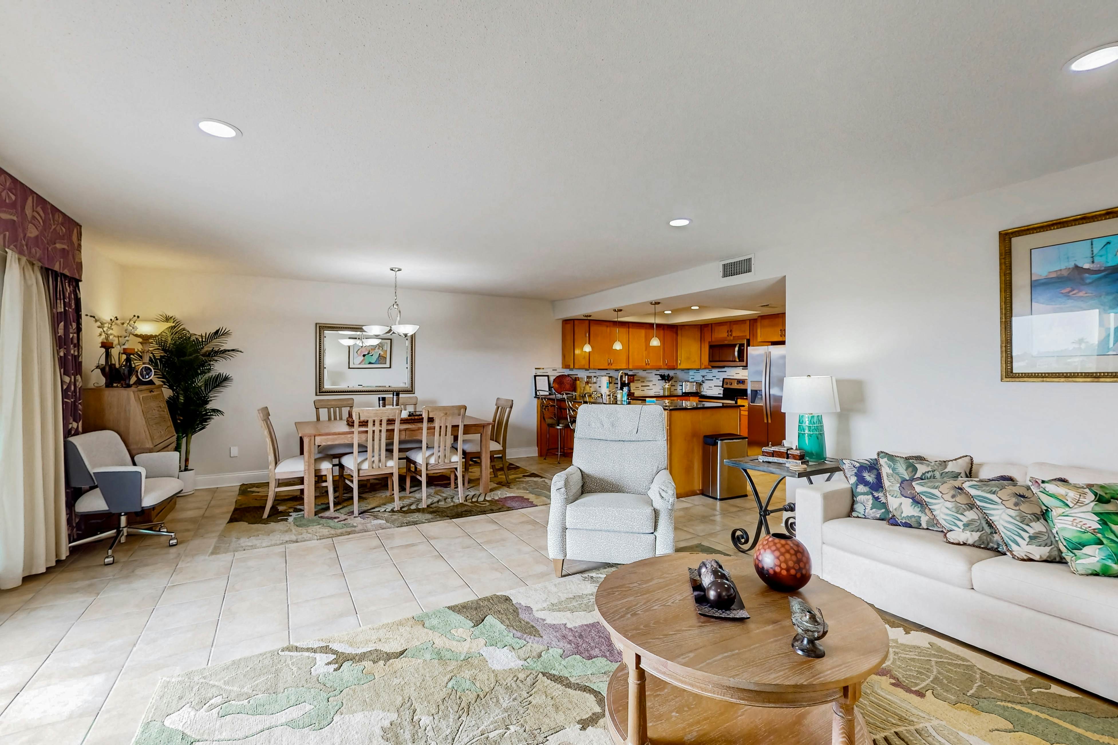 Family-Friendly Condo w/Balcony, Shared Grills, Outdoor Pool, Fast WiFi, & Views