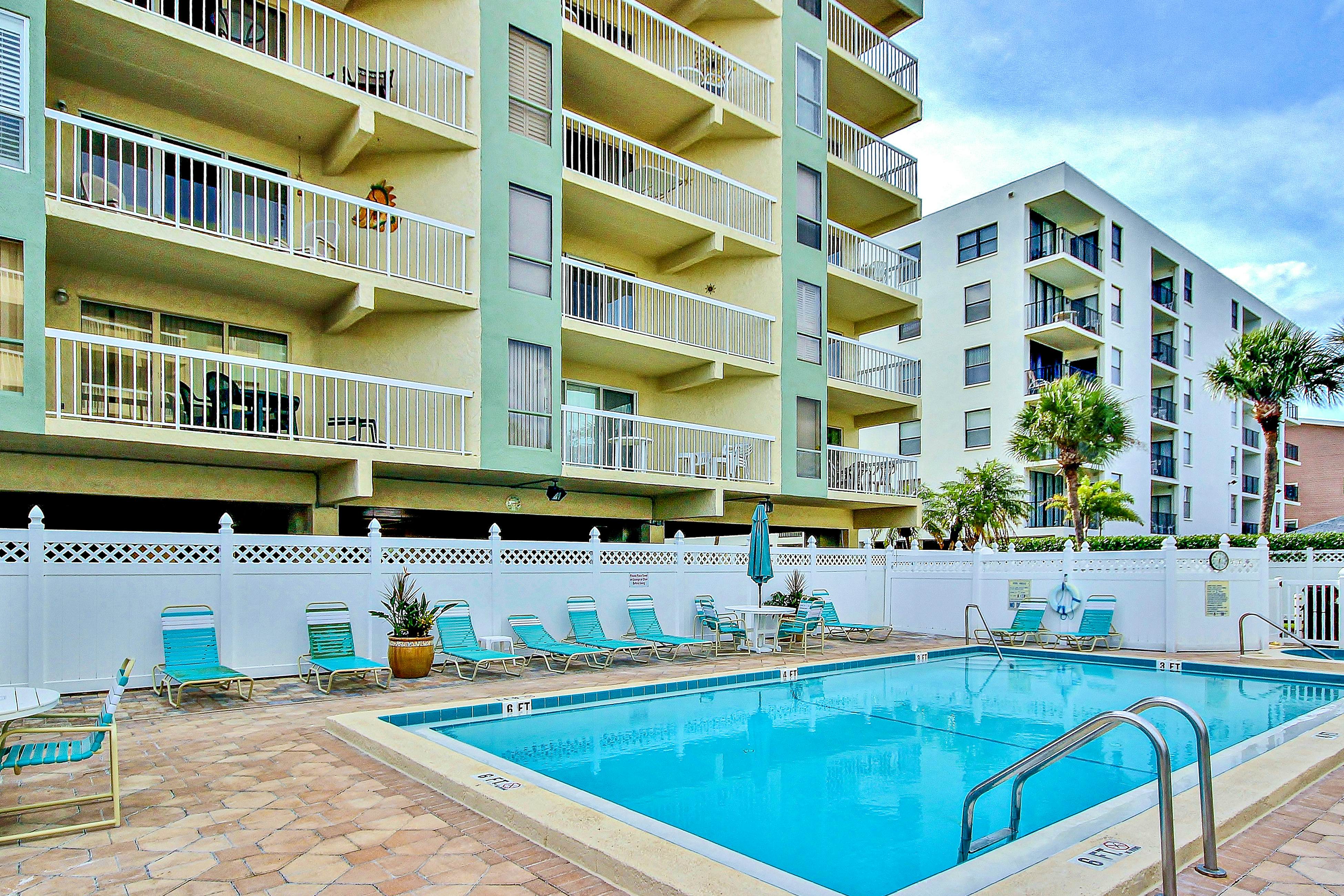 Beach condo with amazing views, heated pool, hot tub, central AC & W/D