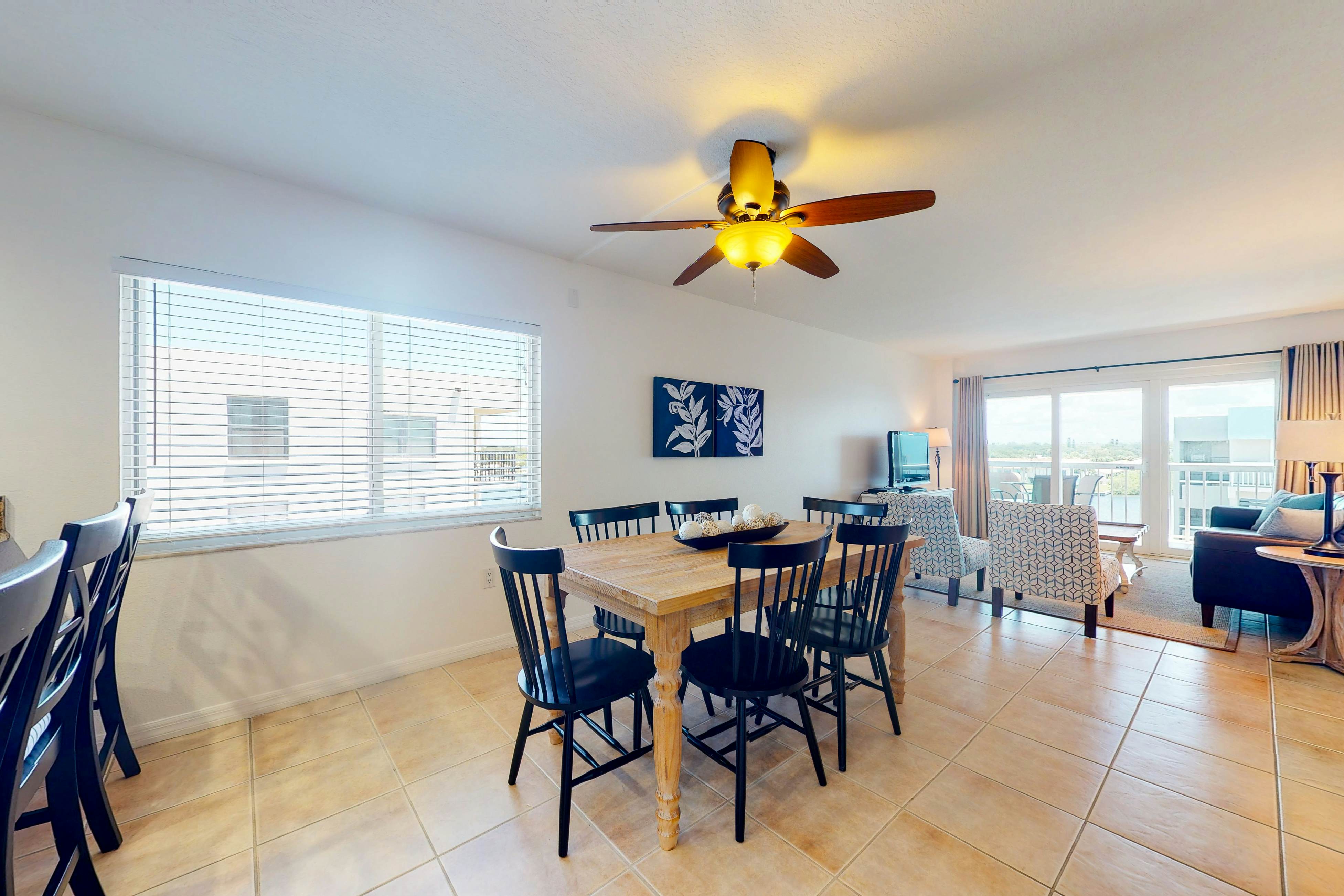 Beach condo with amazing views, heated pool, hot tub, central AC & W/D