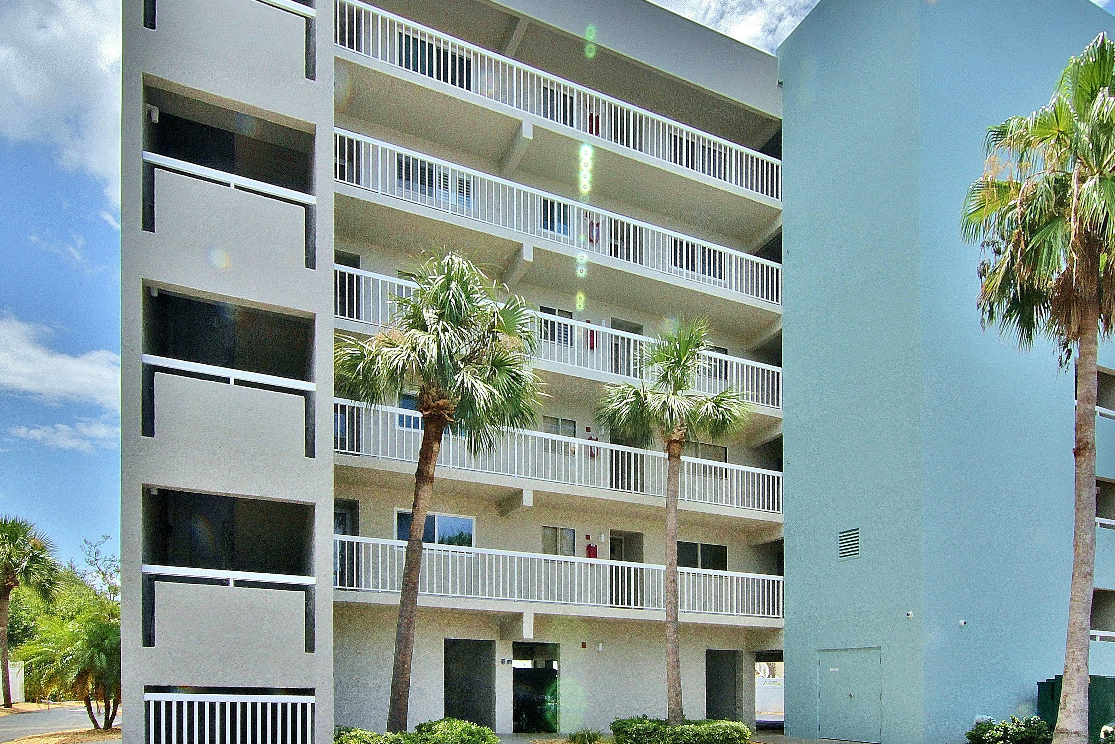 Beach condo with amazing views, heated pool, hot tub, central AC & W/D