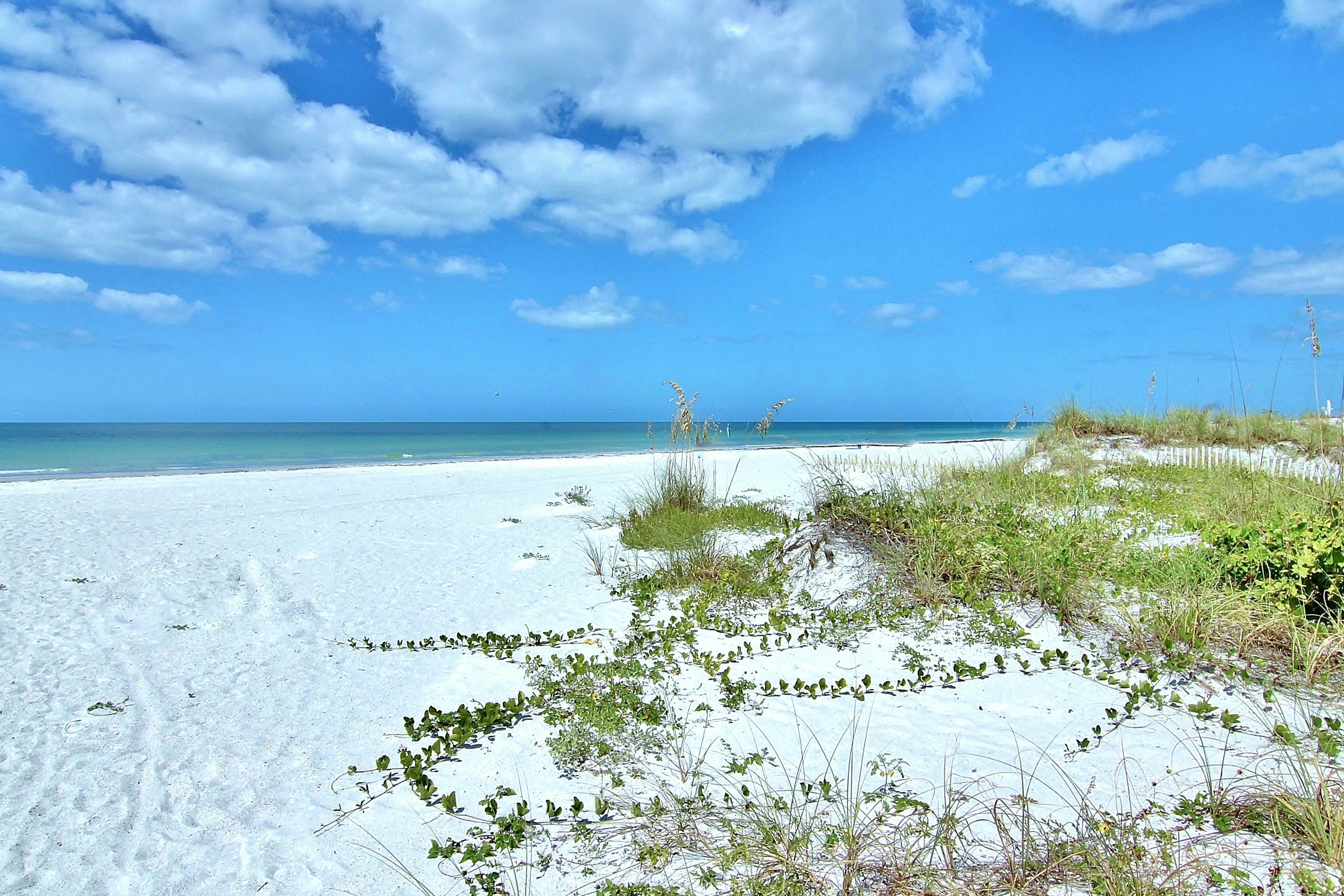 Beach condo with amazing views, heated pool, hot tub, central AC & W/D