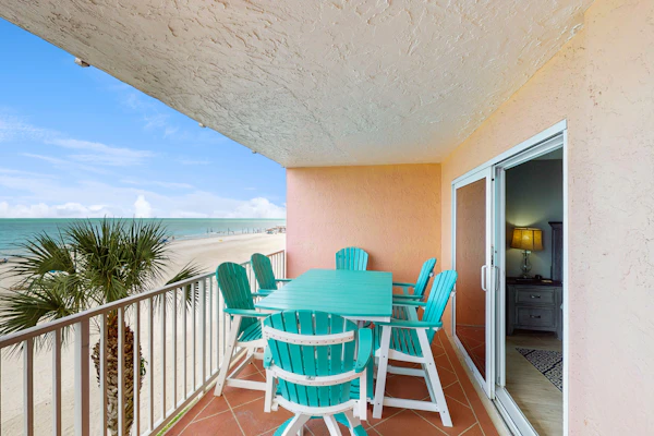 Spacious cottage with glorious Gulf view and beachfront heated pool and spa