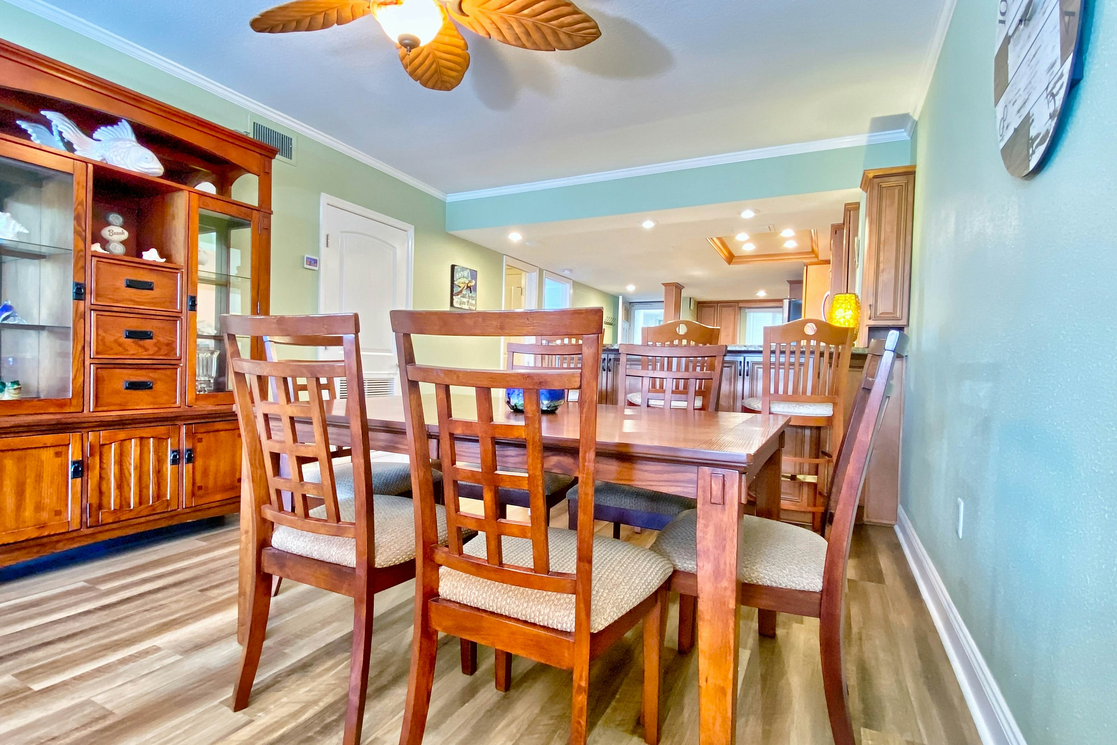 Water-view getaway with heated pool, hot tub, central AC & W/D - snowbird-friendly