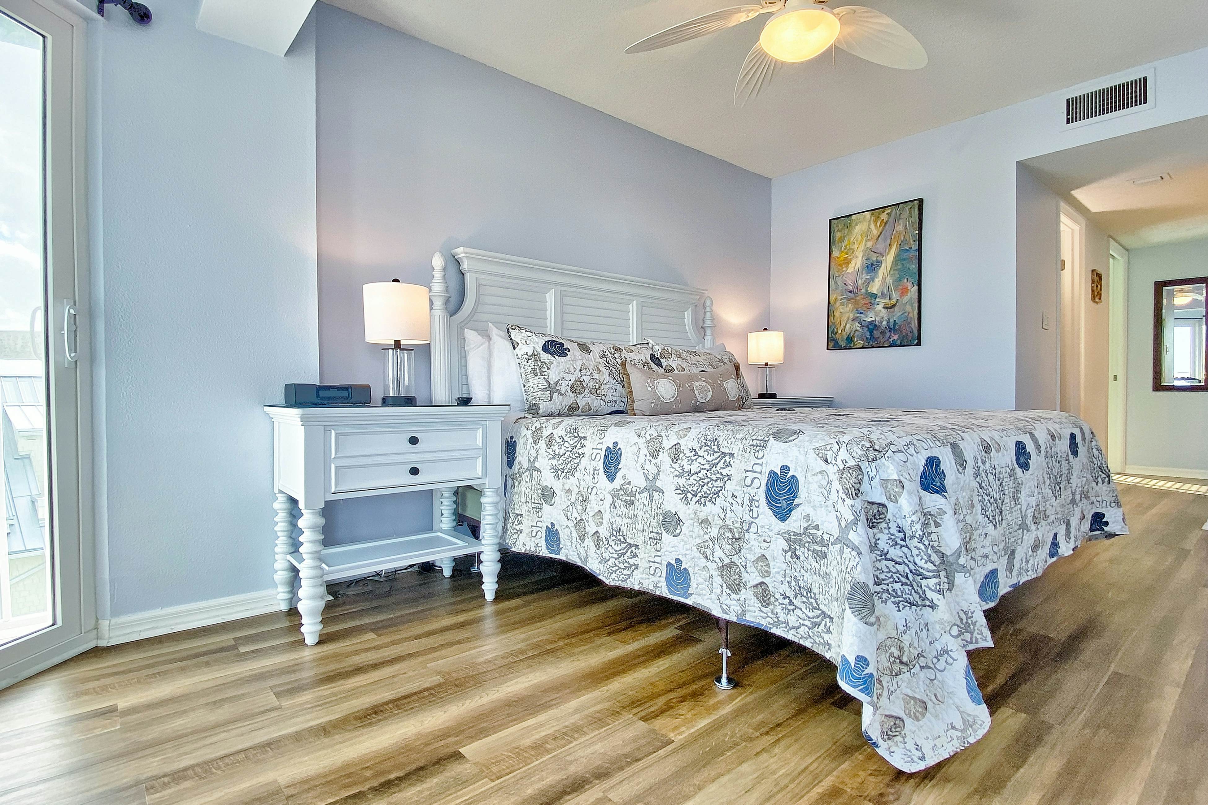 Water-view getaway with heated pool, hot tub, central AC & W/D - snowbird-friendly