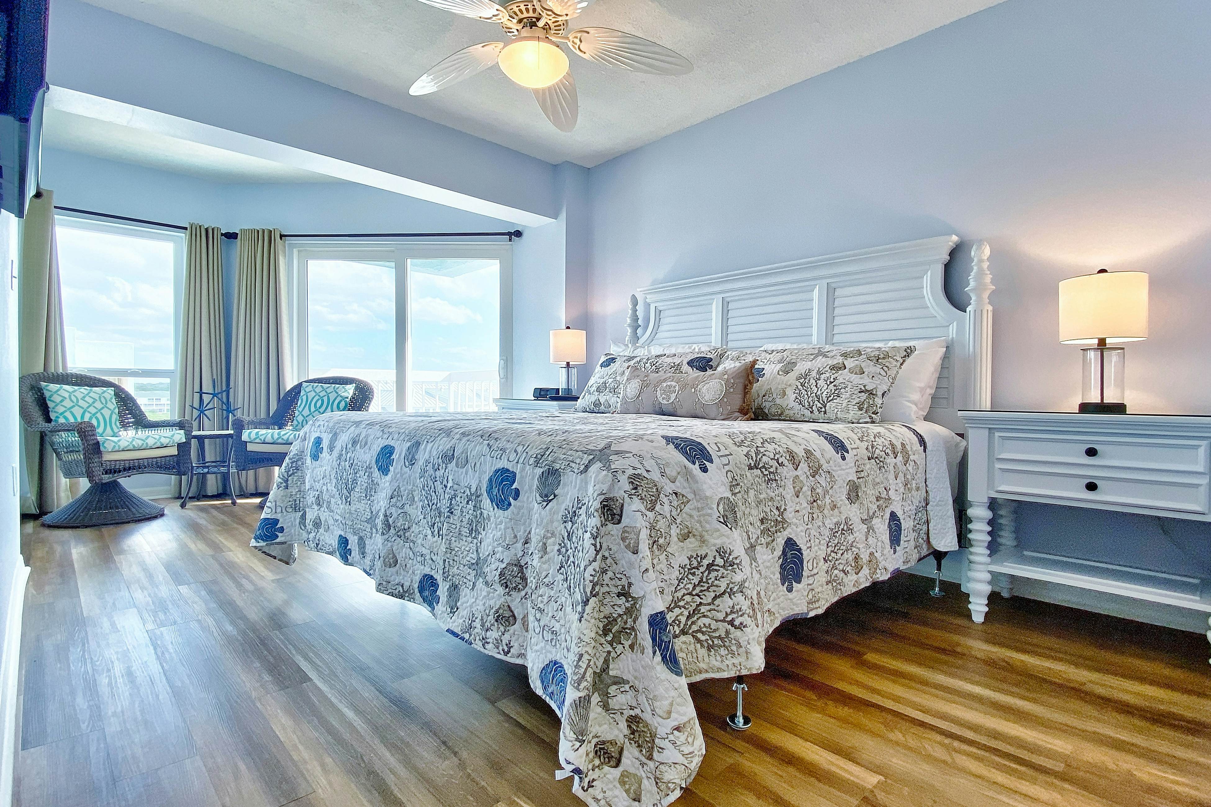 Water-view getaway with heated pool, hot tub, central AC & W/D - snowbird-friendly