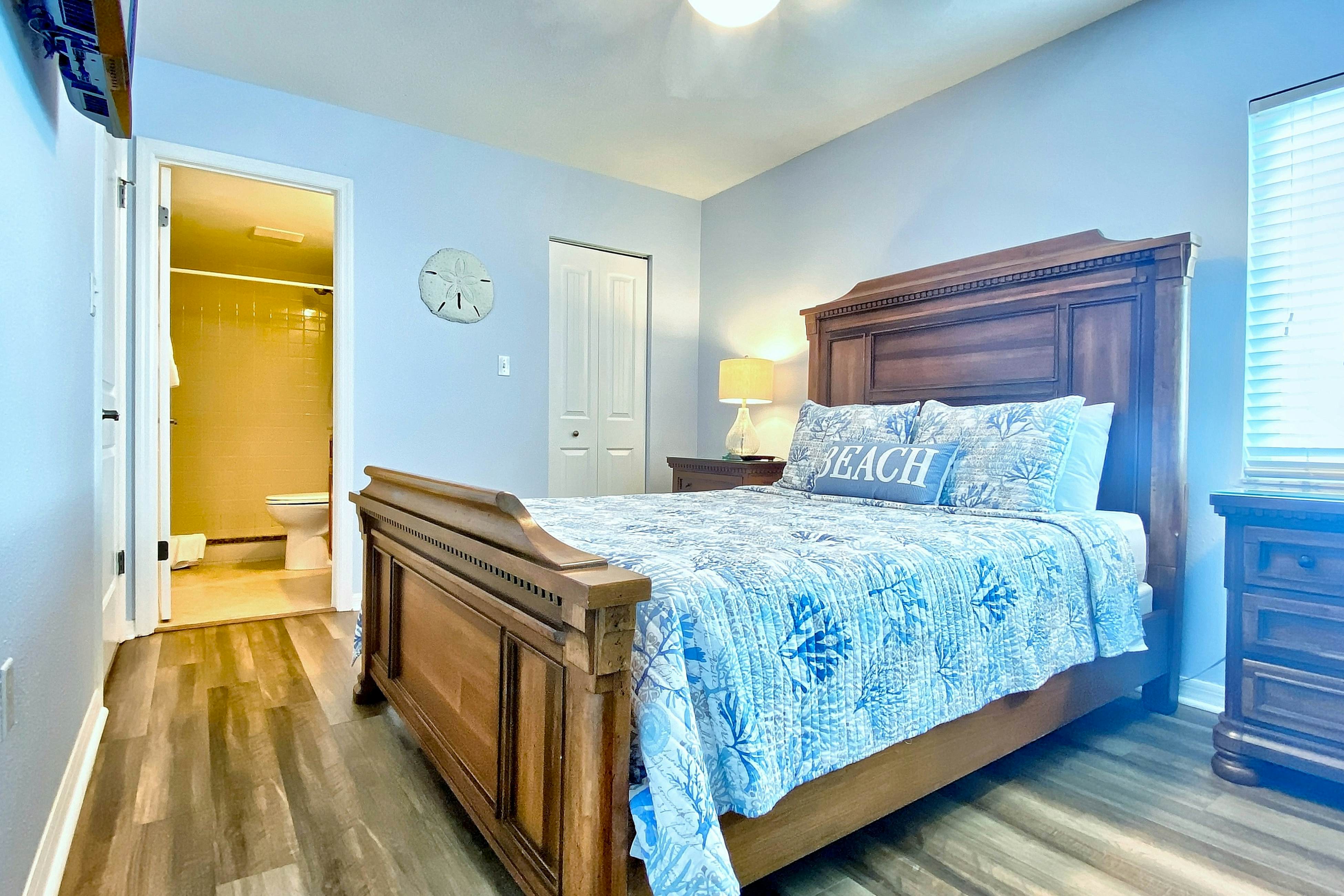 Water-view getaway with heated pool, hot tub, central AC & W/D - snowbird-friendly