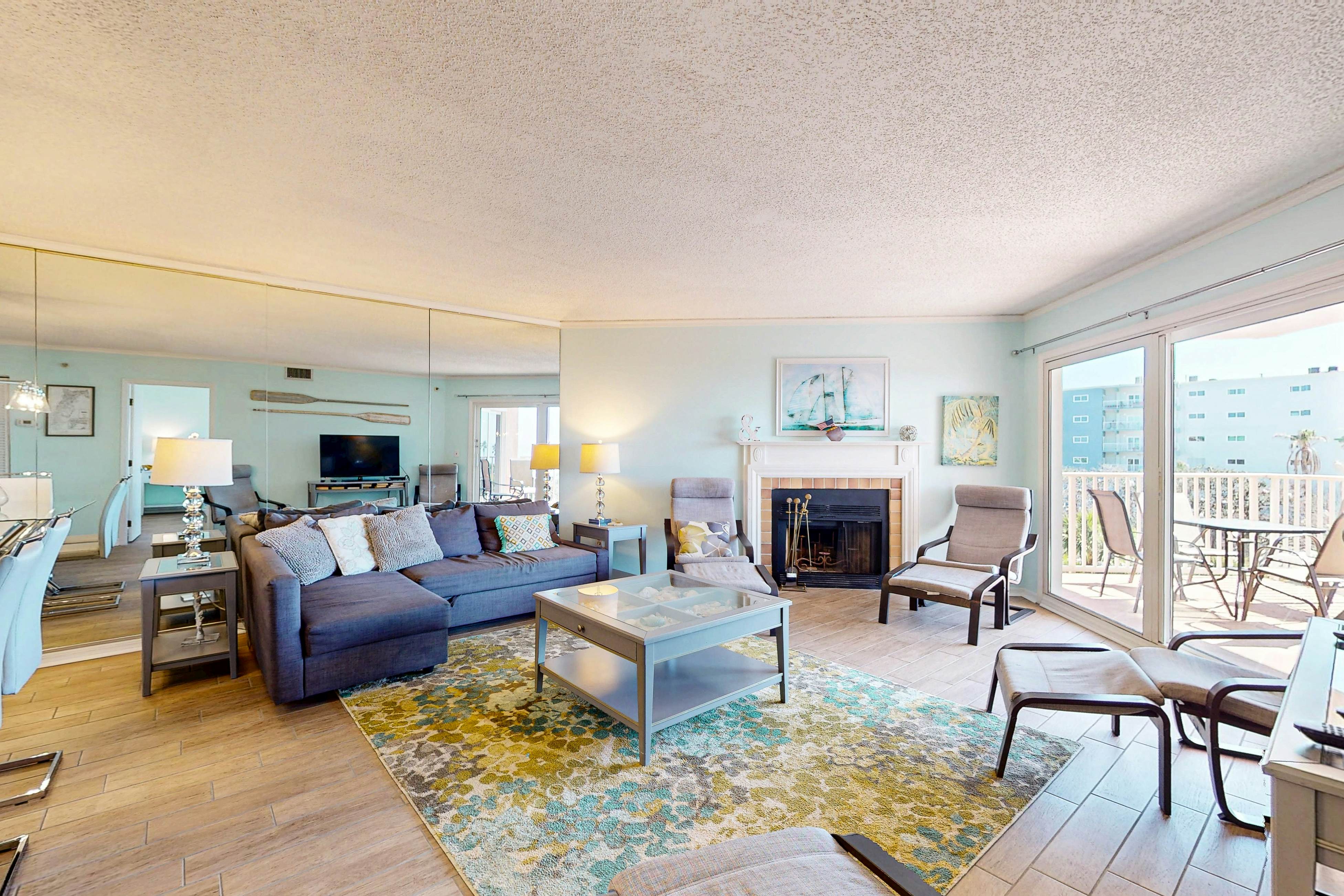 Seashore getaway with partial Gulf view & beachfront heated pool & spa