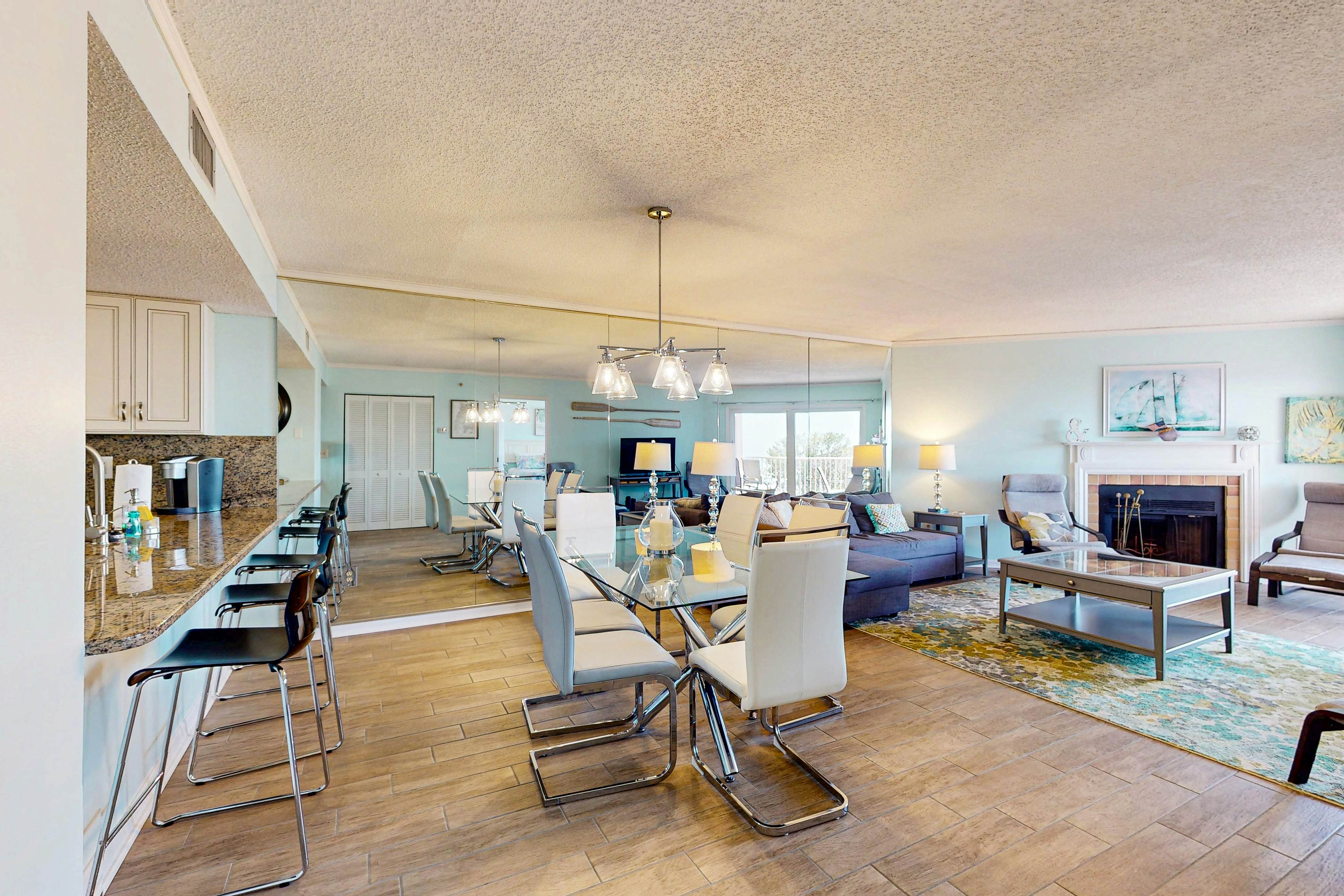 Seashore getaway with partial Gulf view & beachfront heated pool & spa