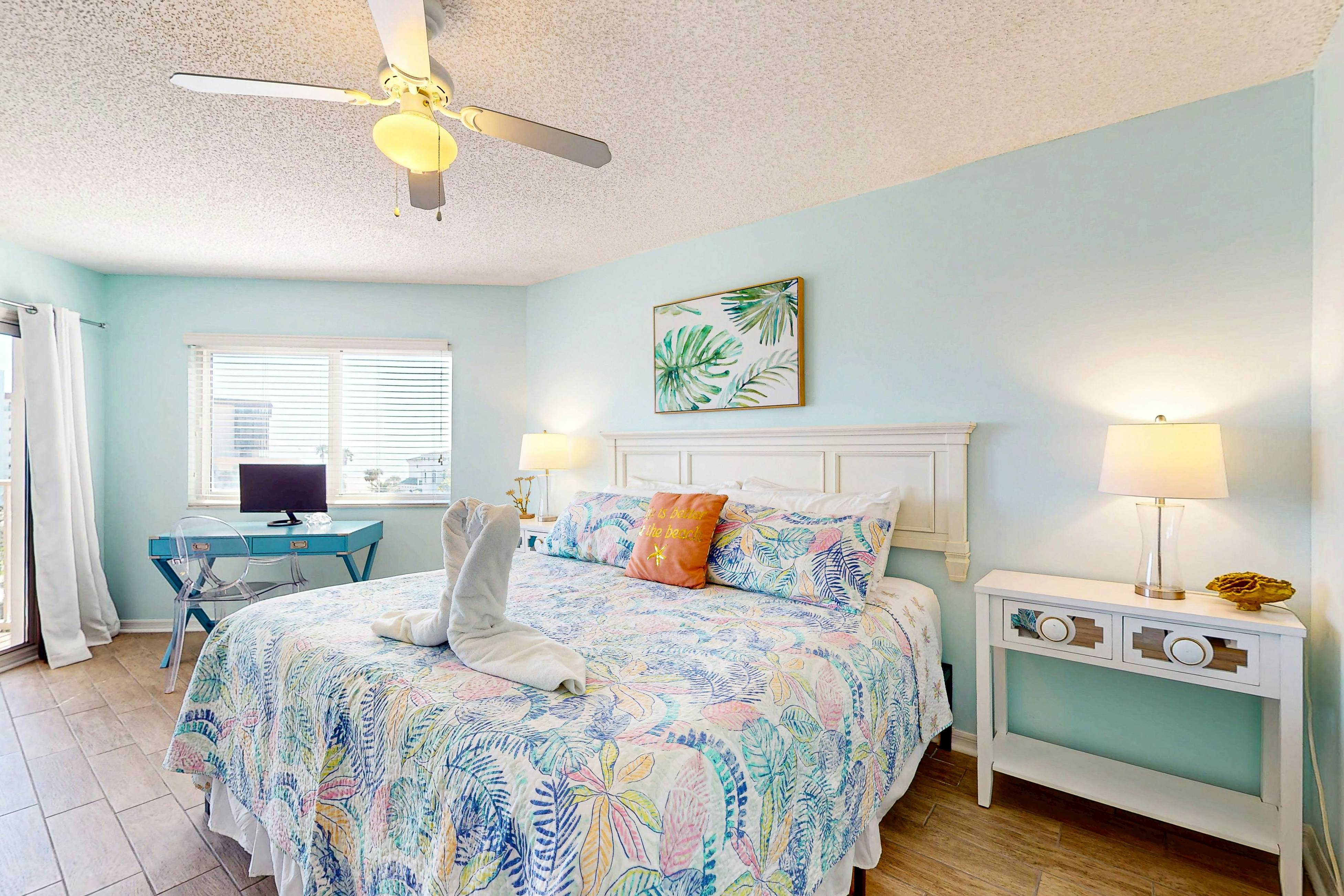Seashore getaway with partial Gulf view & beachfront heated pool & spa