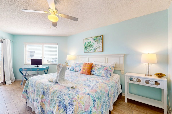 Seashore getaway with partial Gulf view and beachfront heated pool and spa