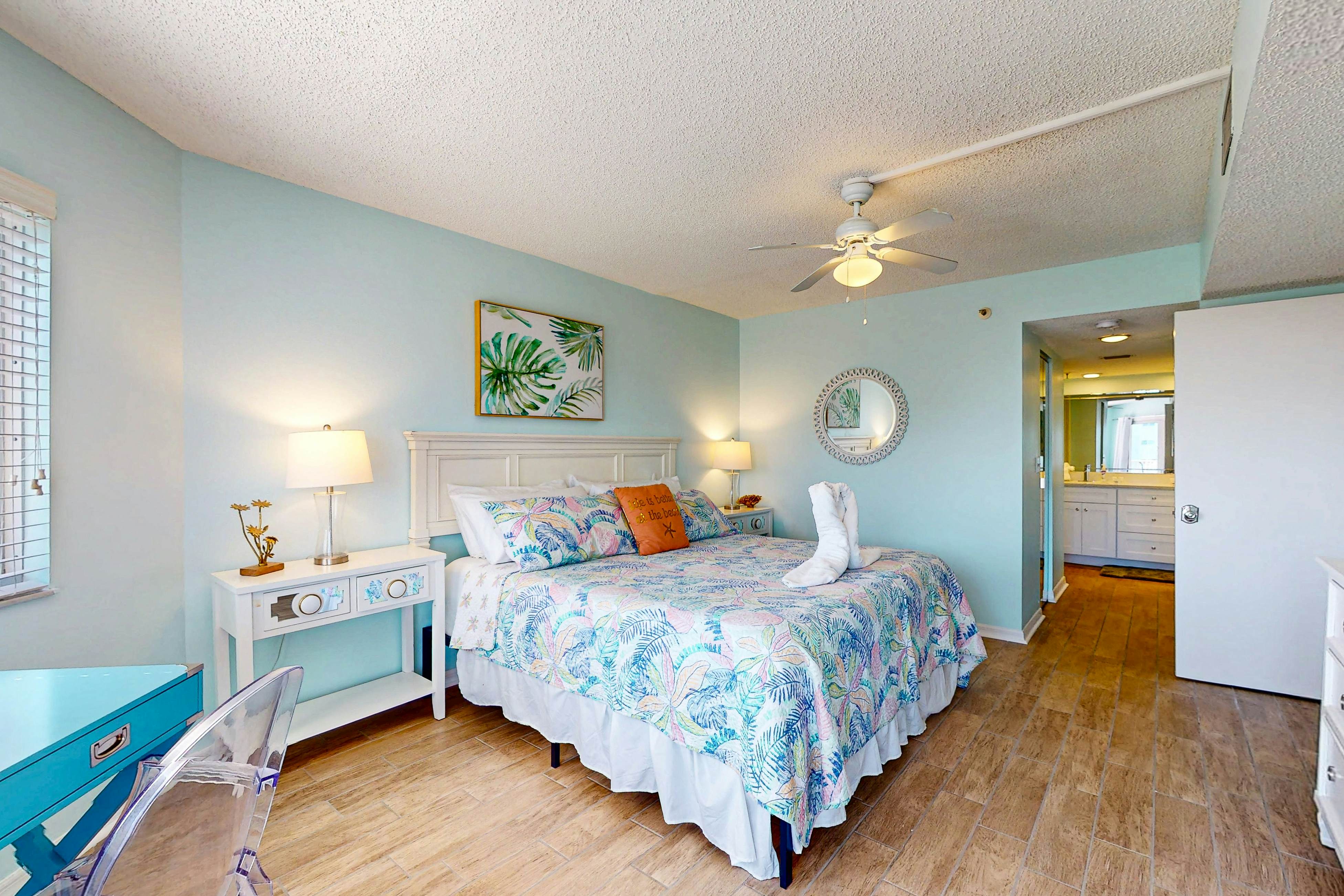 Seashore getaway with partial Gulf view & beachfront heated pool & spa