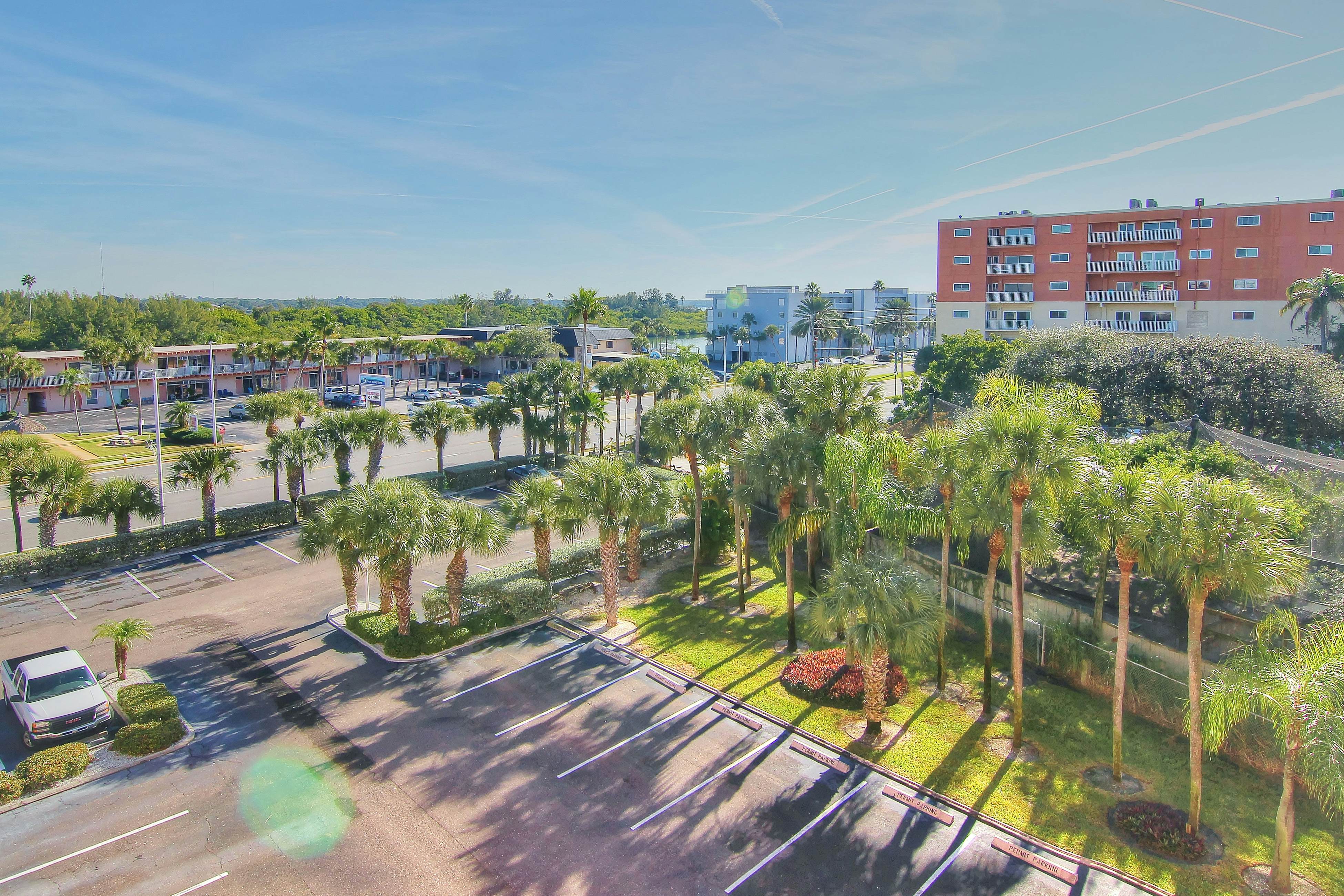 Seashore getaway with partial Gulf view & beachfront heated pool & spa