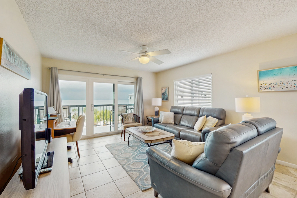 Sand Castle condo with Gulf view balcony heated pool hot tub and beach access