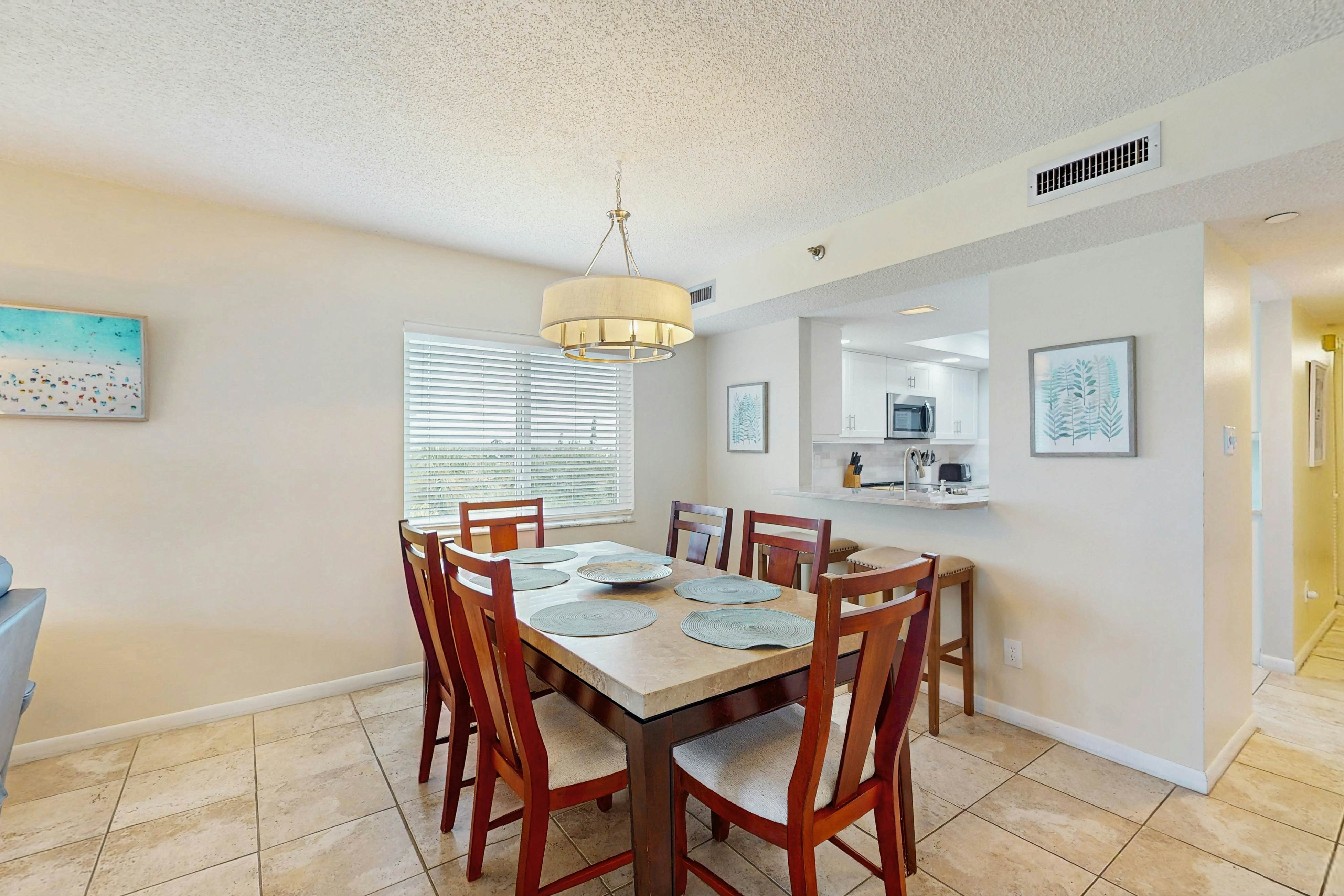 Sand Castle condo with Gulf-view balcony, heated pool, hot tub & beach access