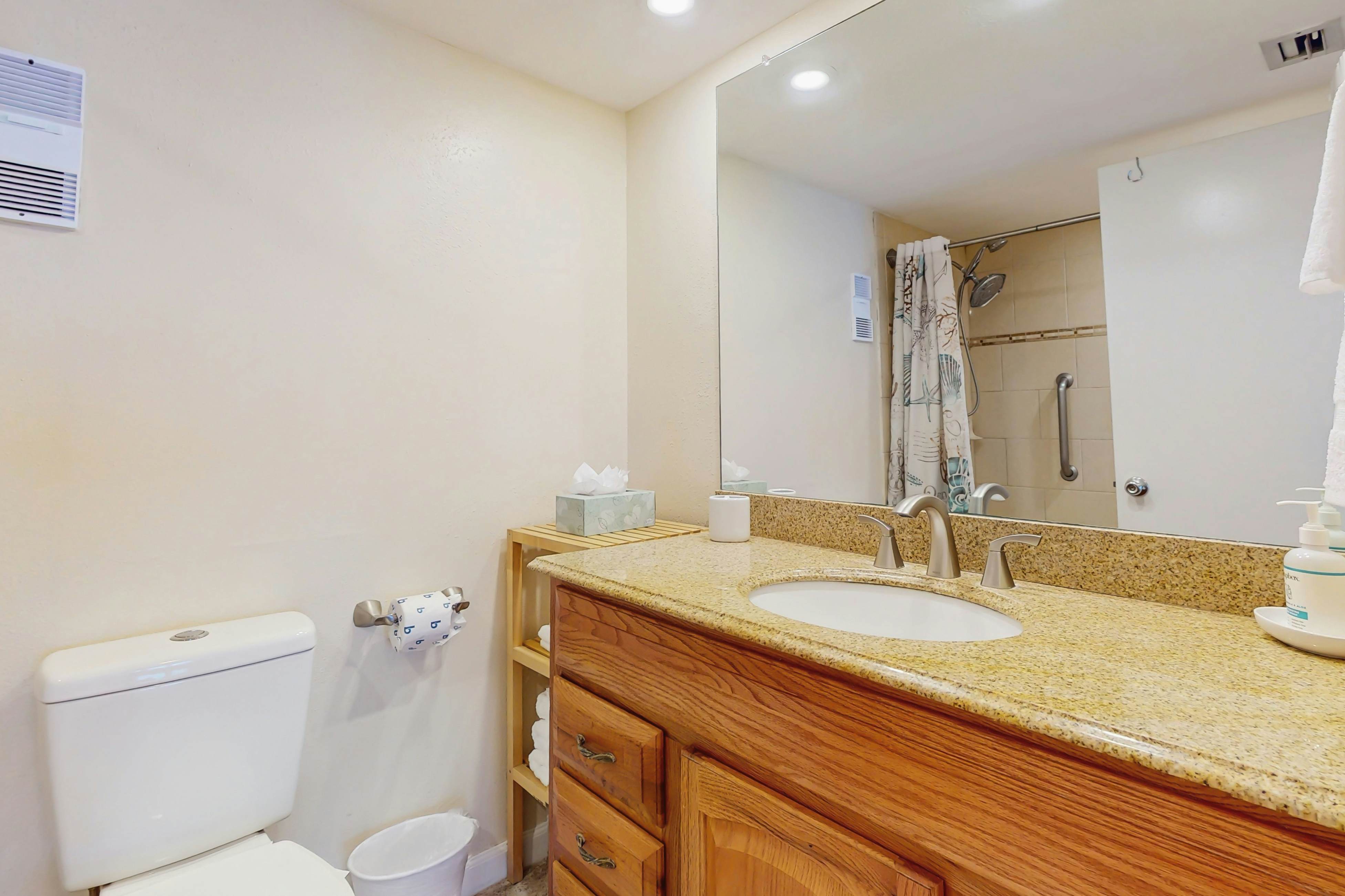 Sand Castle condo with Gulf-view balcony, heated pool, hot tub & beach access