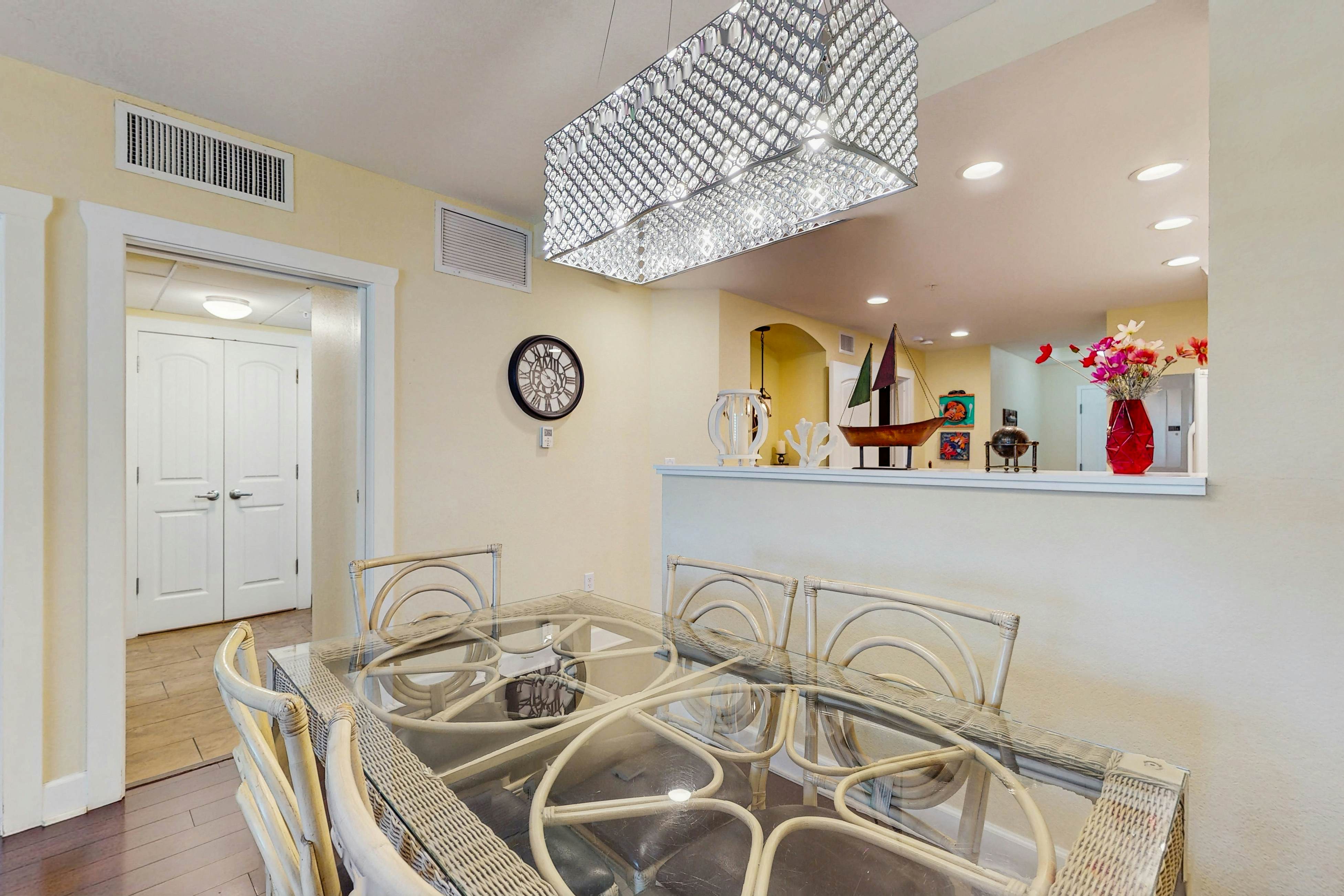 Stylish, snowbird-friendly condo near the beach with AC & W/D - dog-friendly