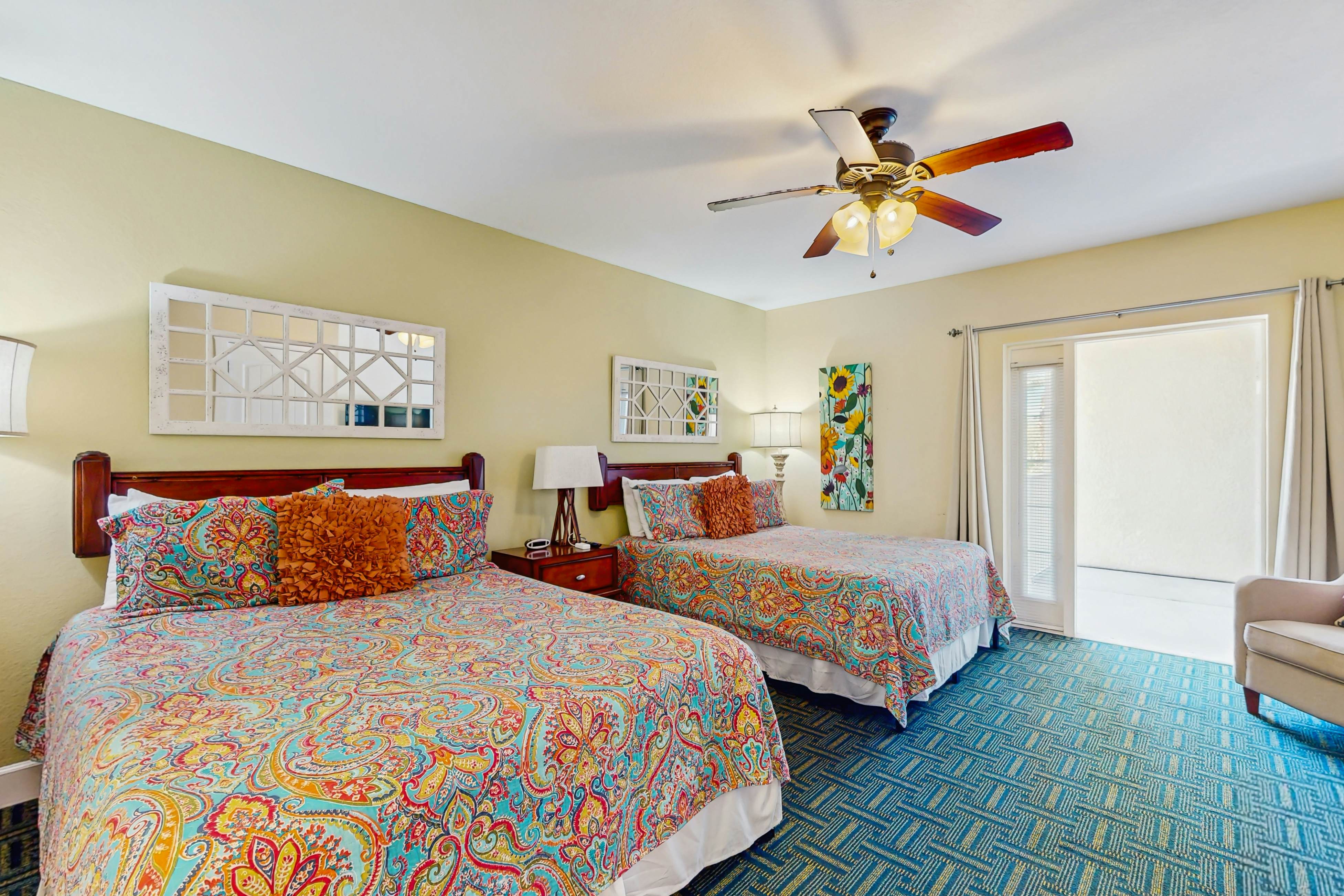 Stylish, snowbird-friendly condo near the beach with AC & W/D - dog-friendly