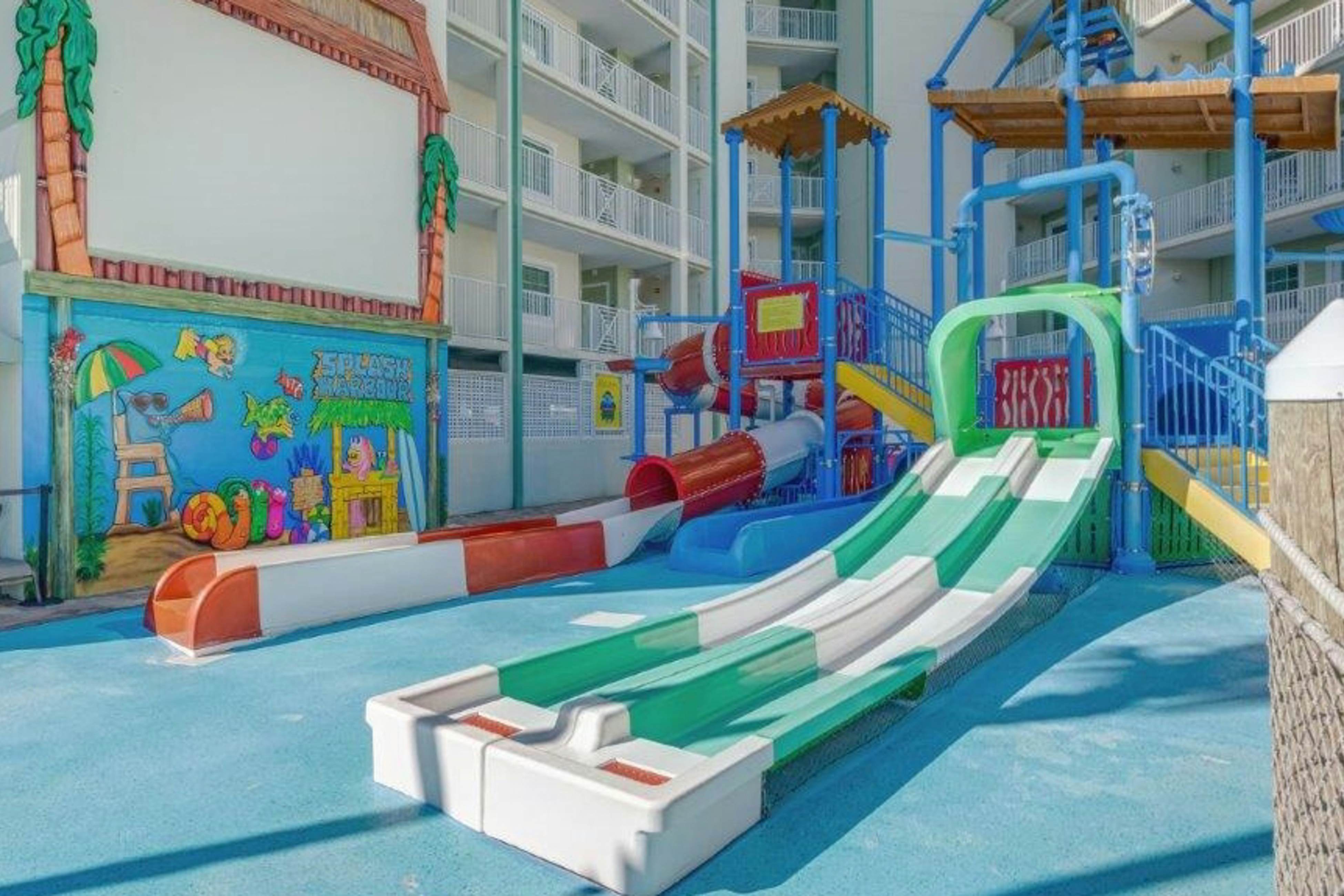 Stylish, snowbird-friendly condo near the beach with AC & W/D - dog-friendly